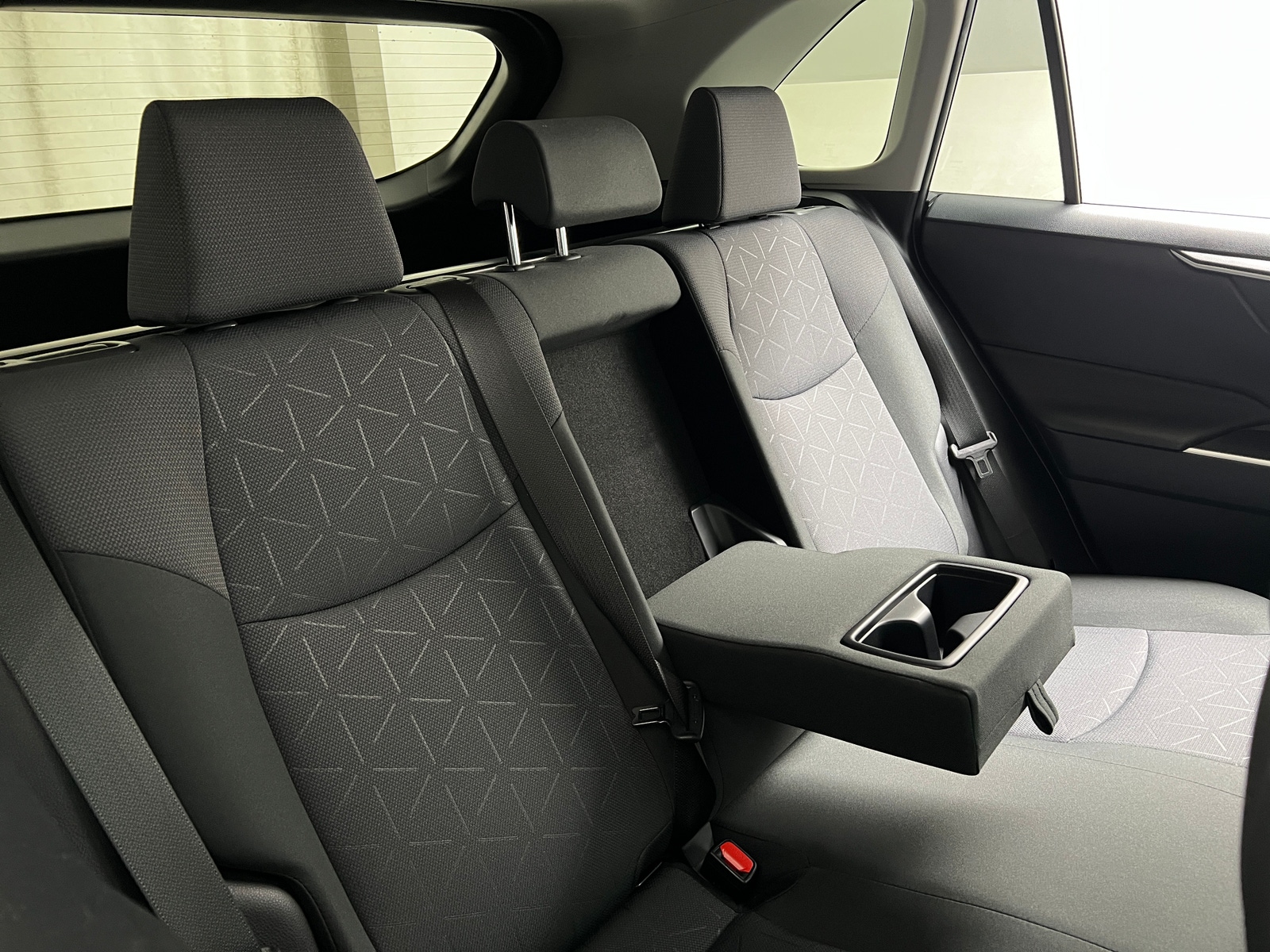 Thumbnail: 2019 Toyota RAV4 - 6