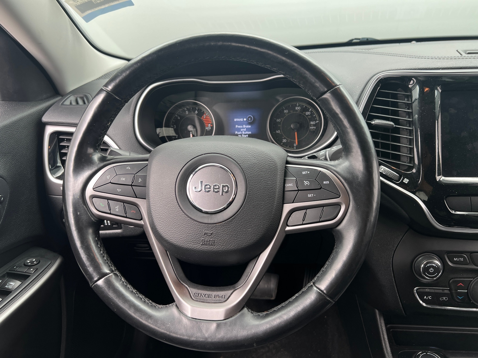 Thumbnail: 2020 Jeep Cherokee - 4