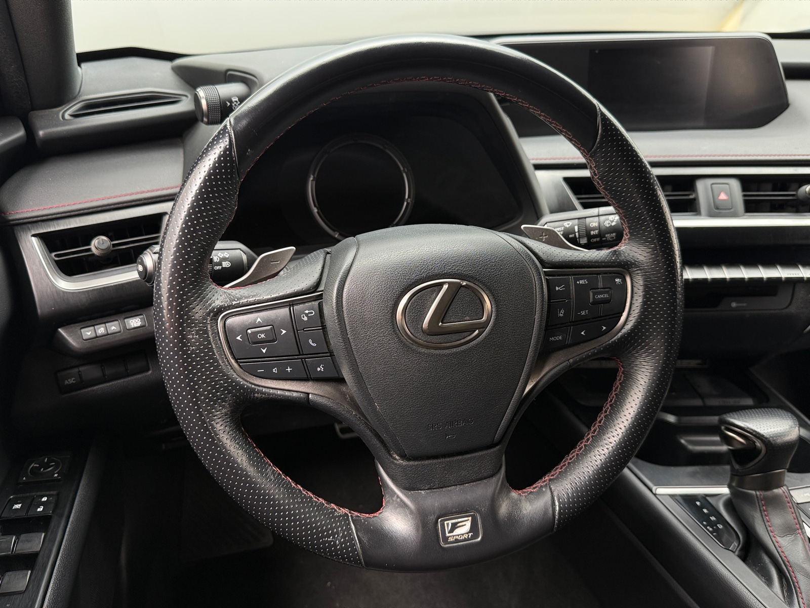 Thumbnail: 2021 Lexus UX - 4