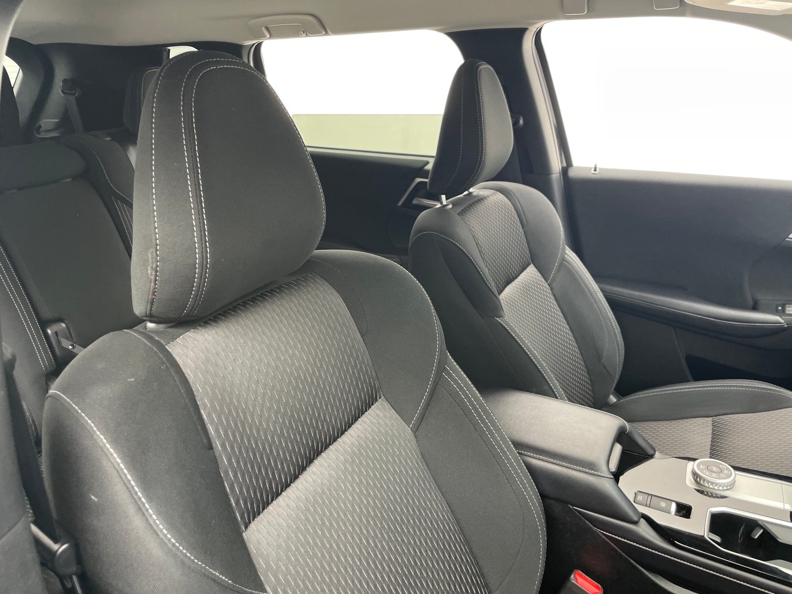 Thumbnail: 2025 Mitsubishi Outlander - 2
