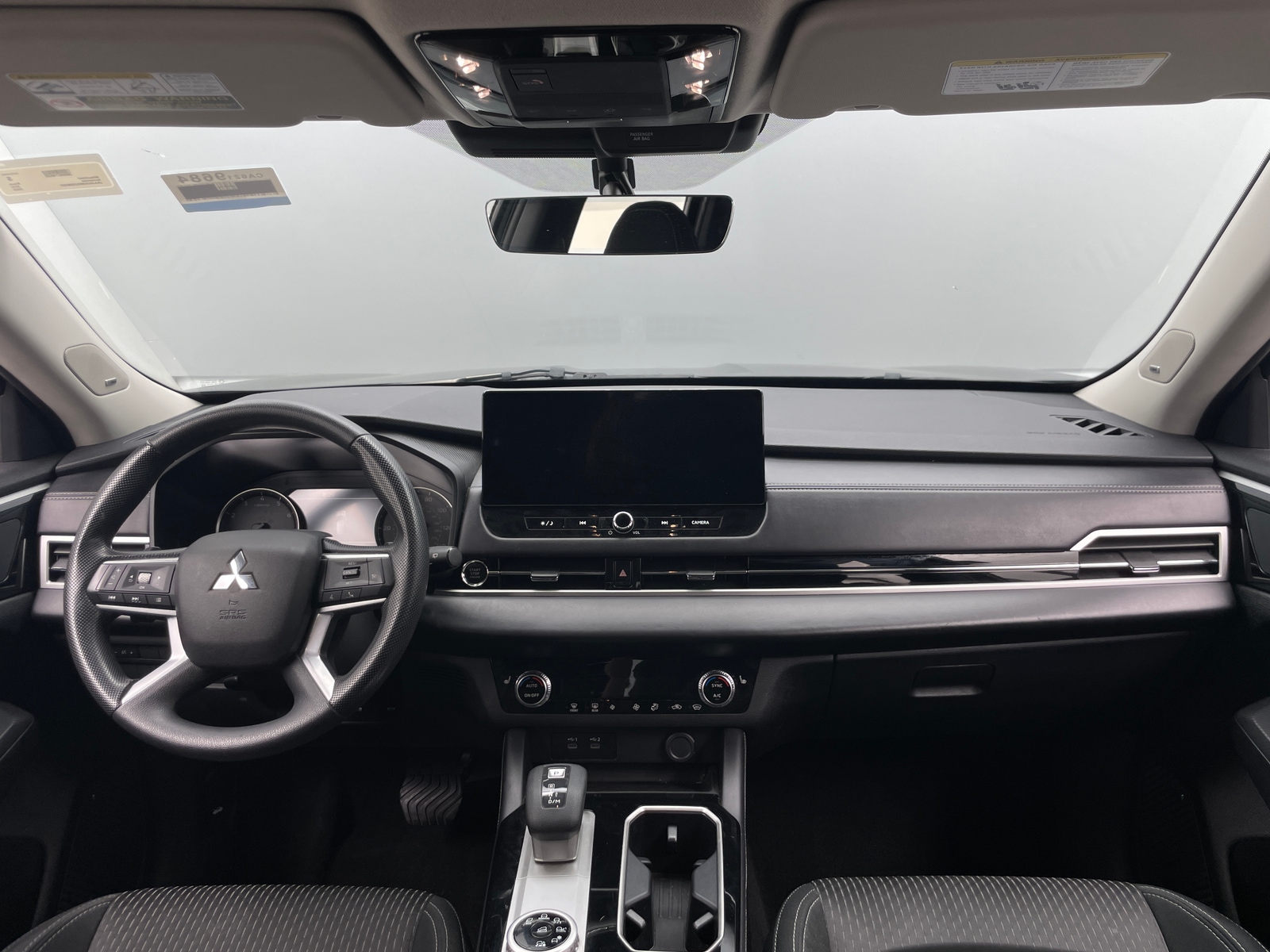 Thumbnail: 2025 Mitsubishi Outlander - 3