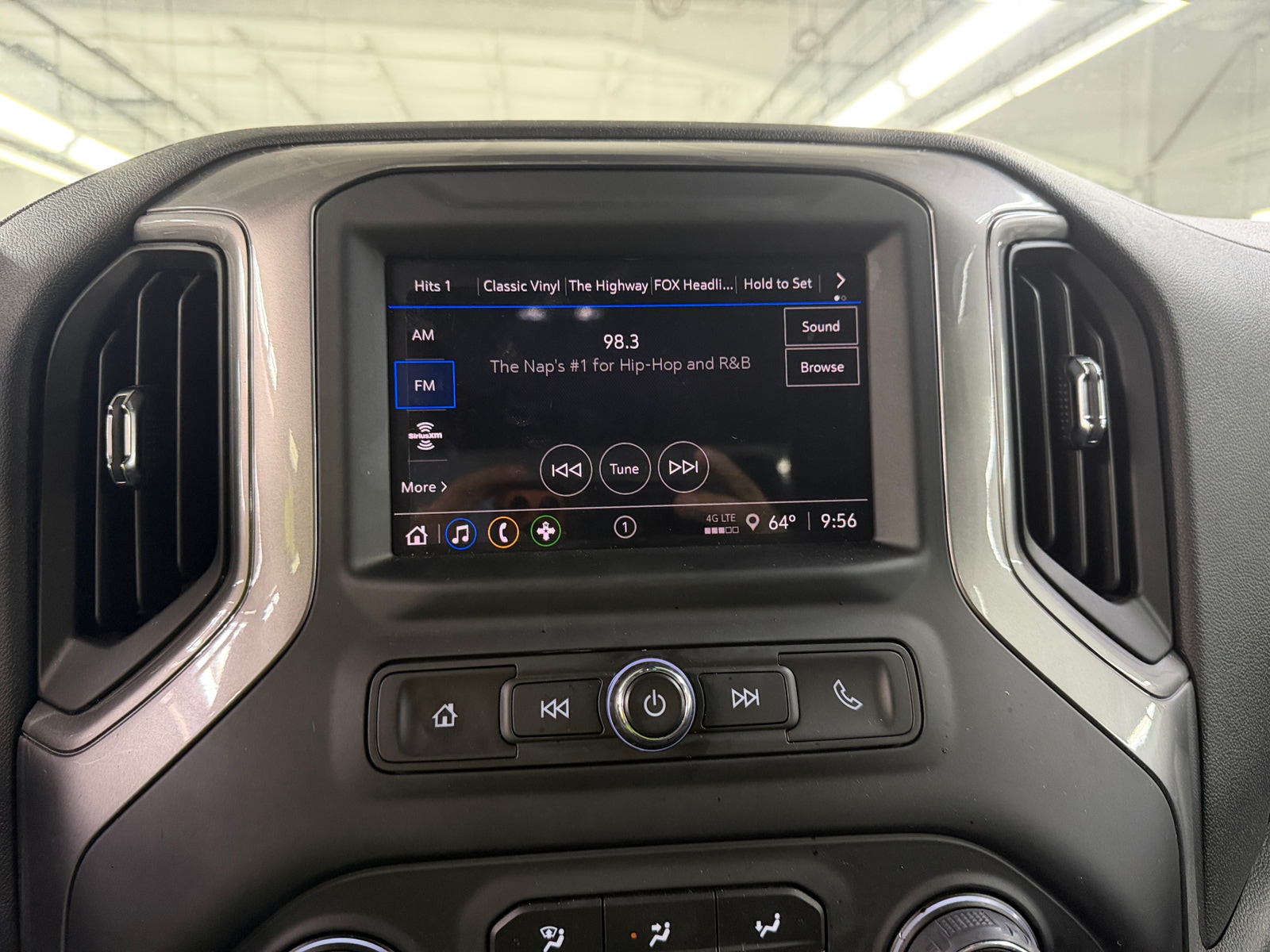 Thumbnail: 2024 Chevrolet Silverado 1500 - 4