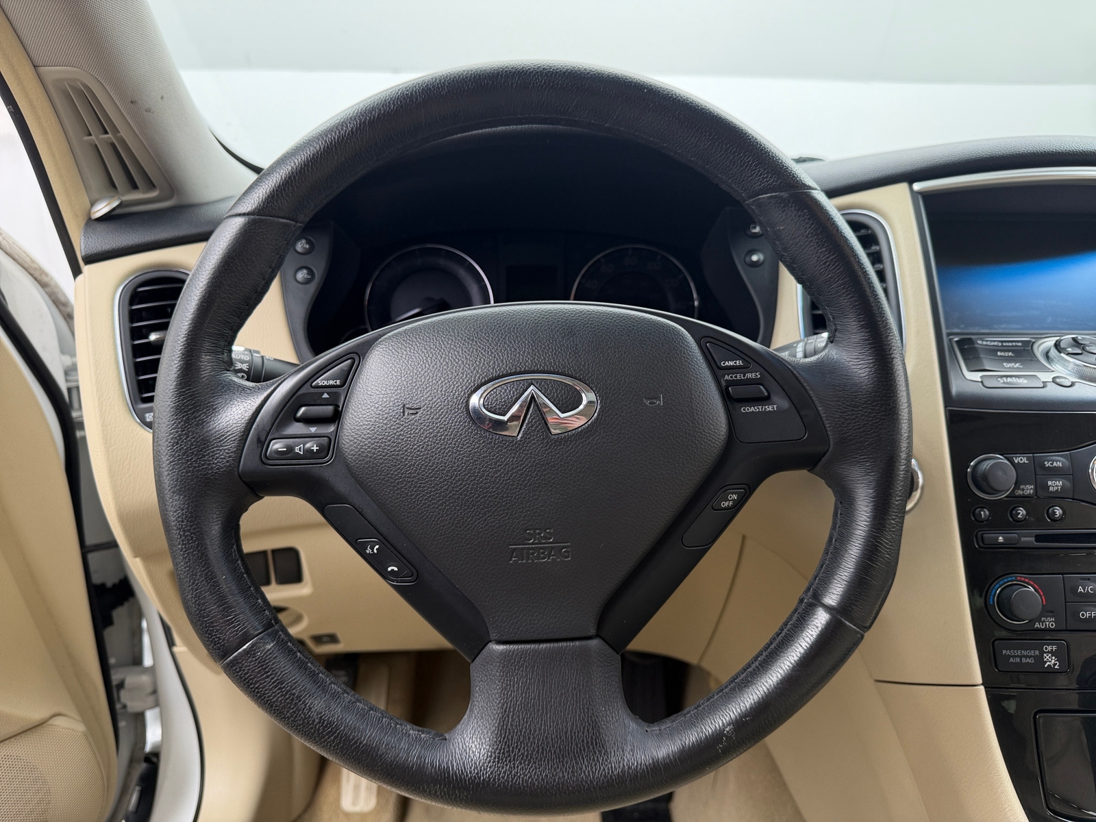 Thumbnail: 2017 INFINITI QX50 - 4