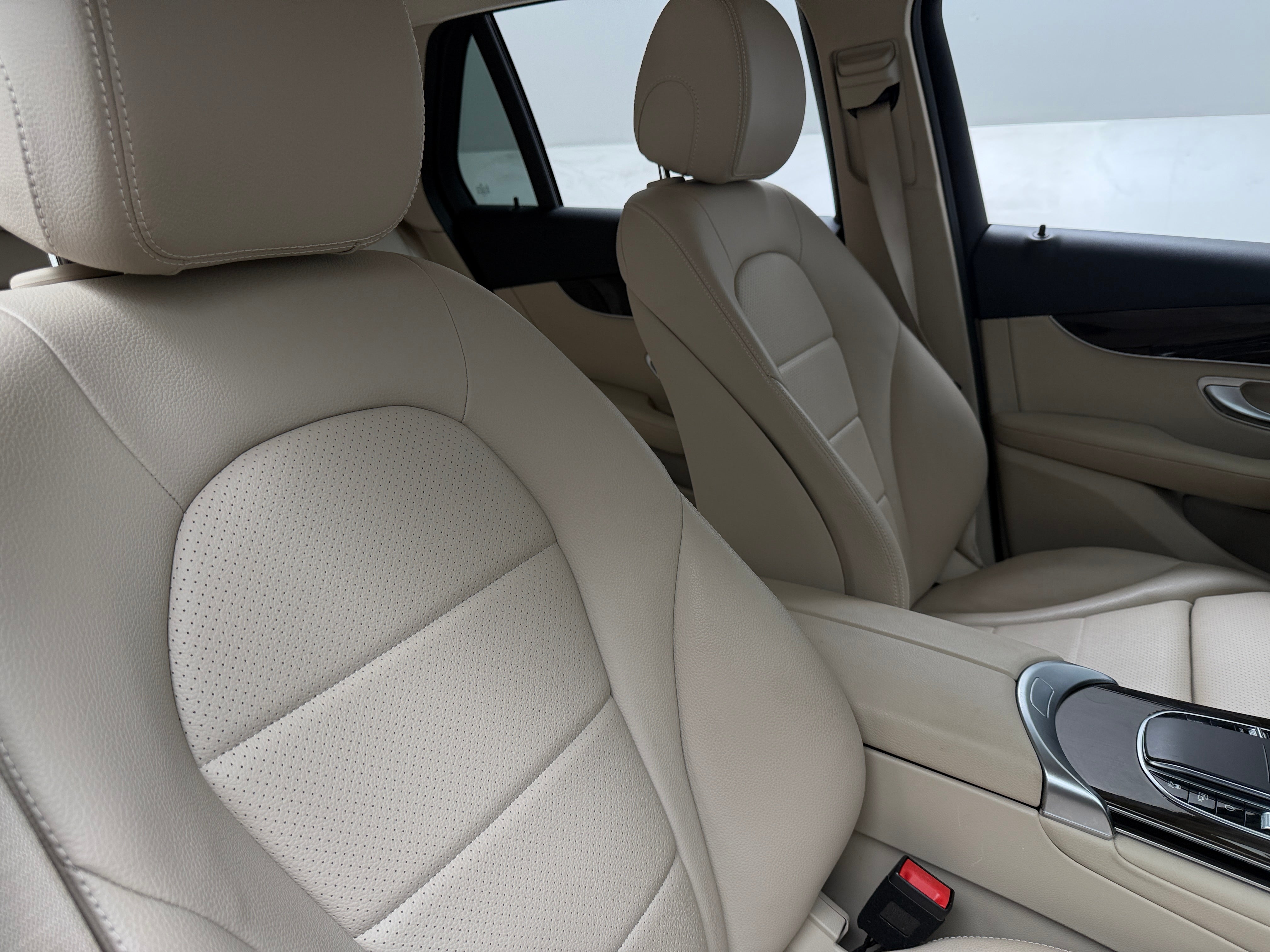 2022 Mercedes-Benz GLC