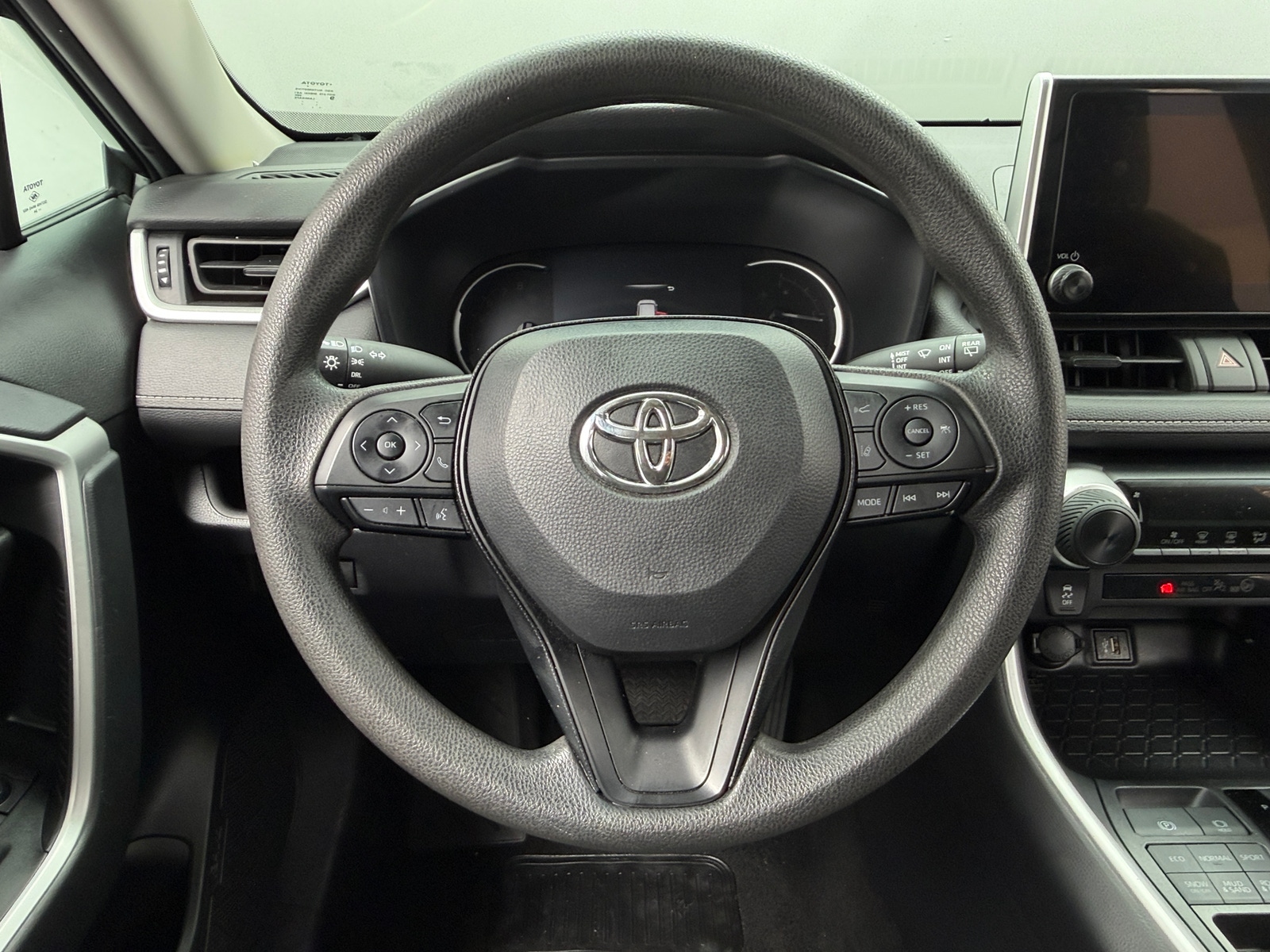 Thumbnail: 2025 Toyota RAV4 - 5