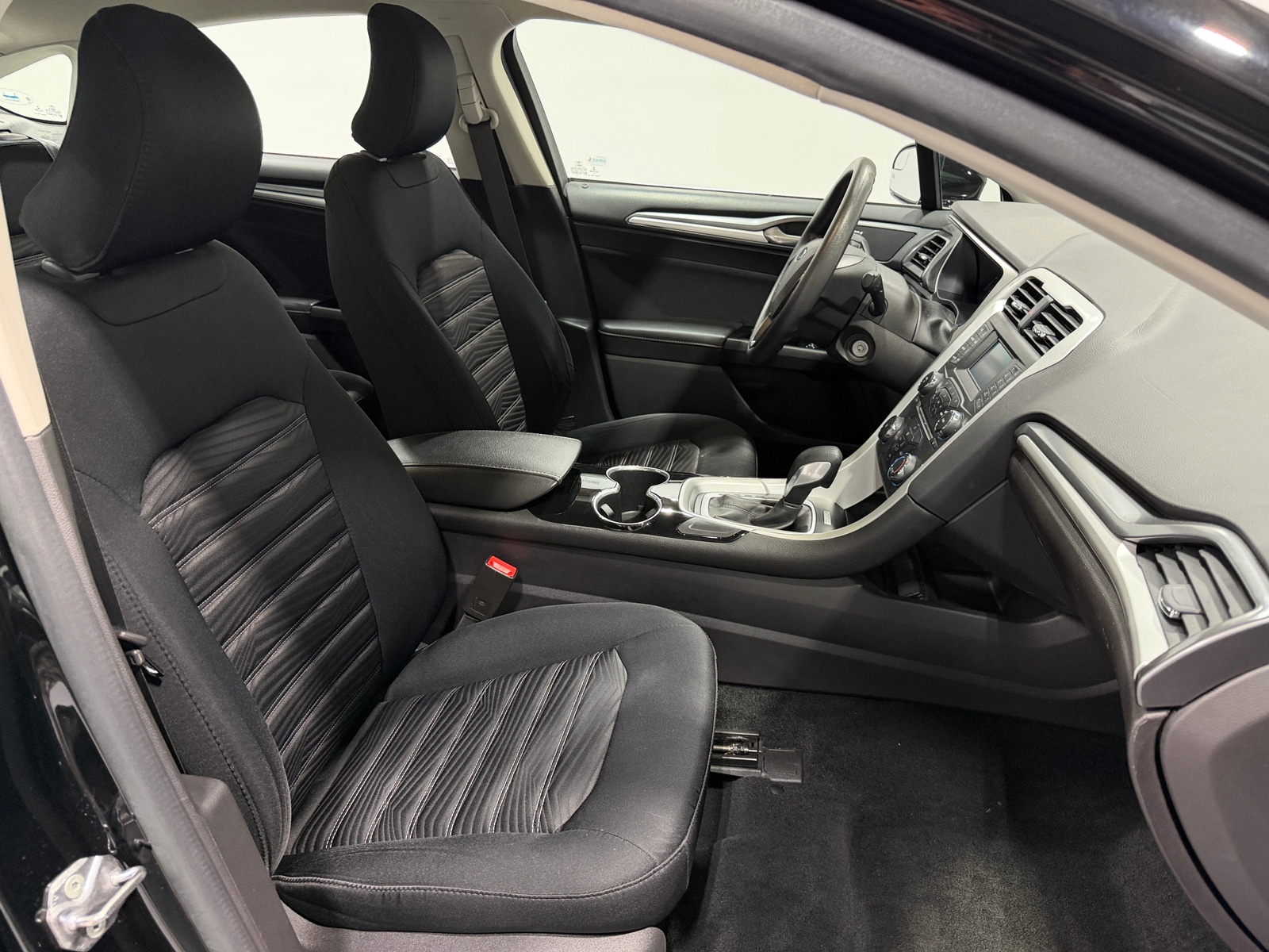 Thumbnail: 2016 Ford Fusion - 2