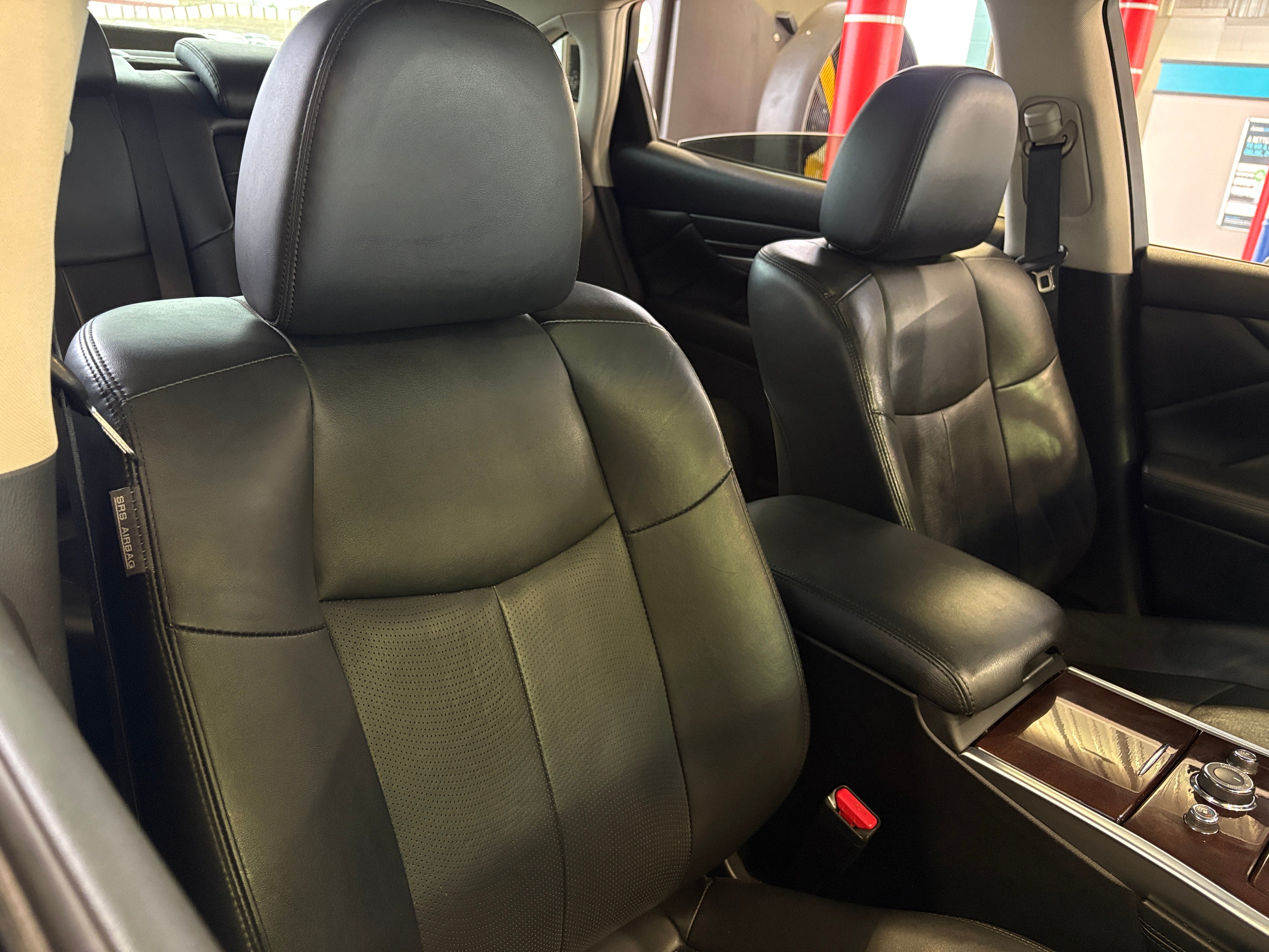 2016 INFINITI Q70L 3.7