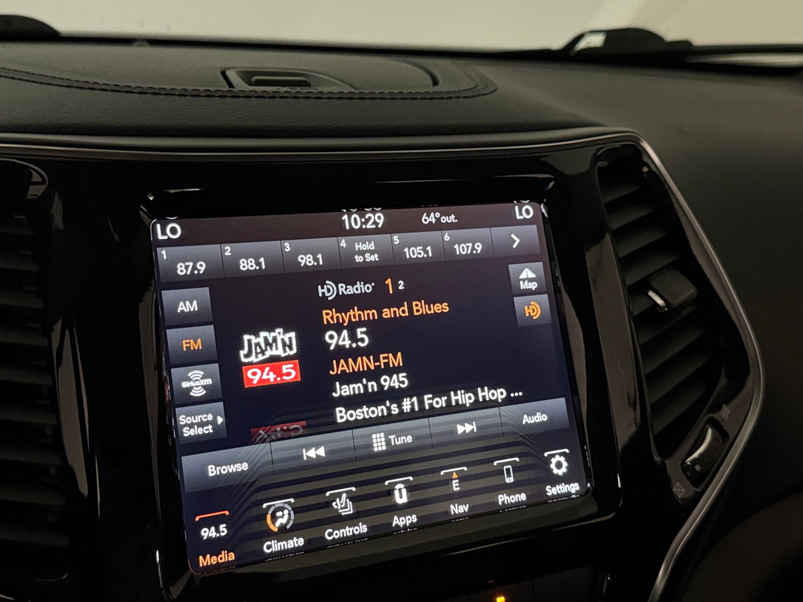 Thumbnail: 2021 Jeep Cherokee - 3