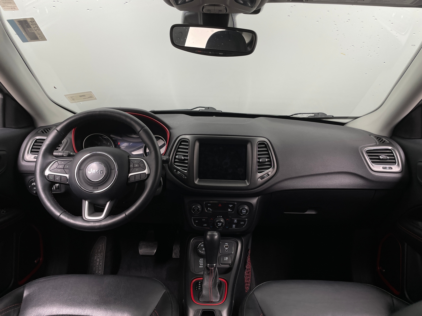 Thumbnail: 2018 Jeep Compass - 3