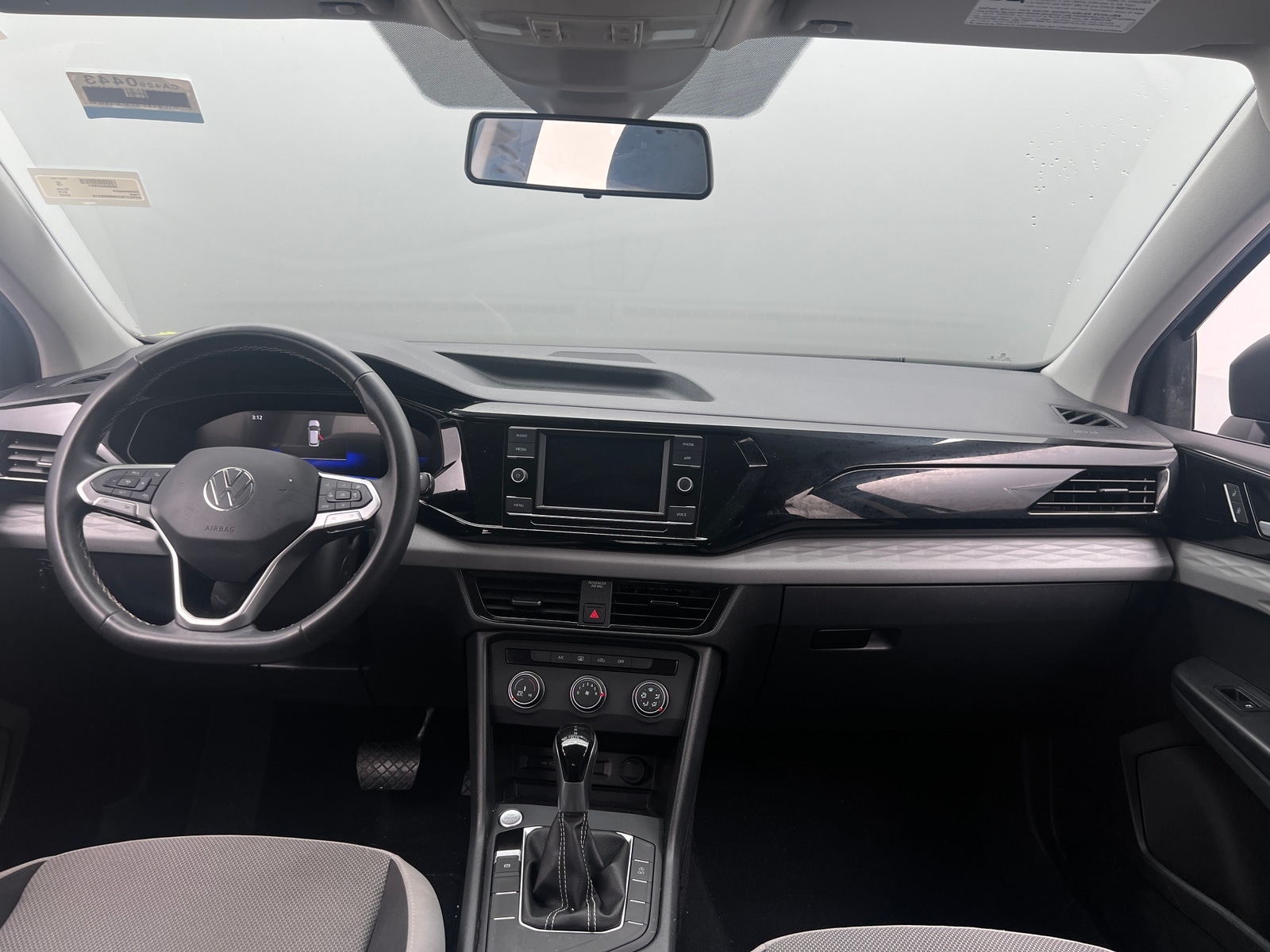 Thumbnail: 2022 Volkswagen Taos - 3