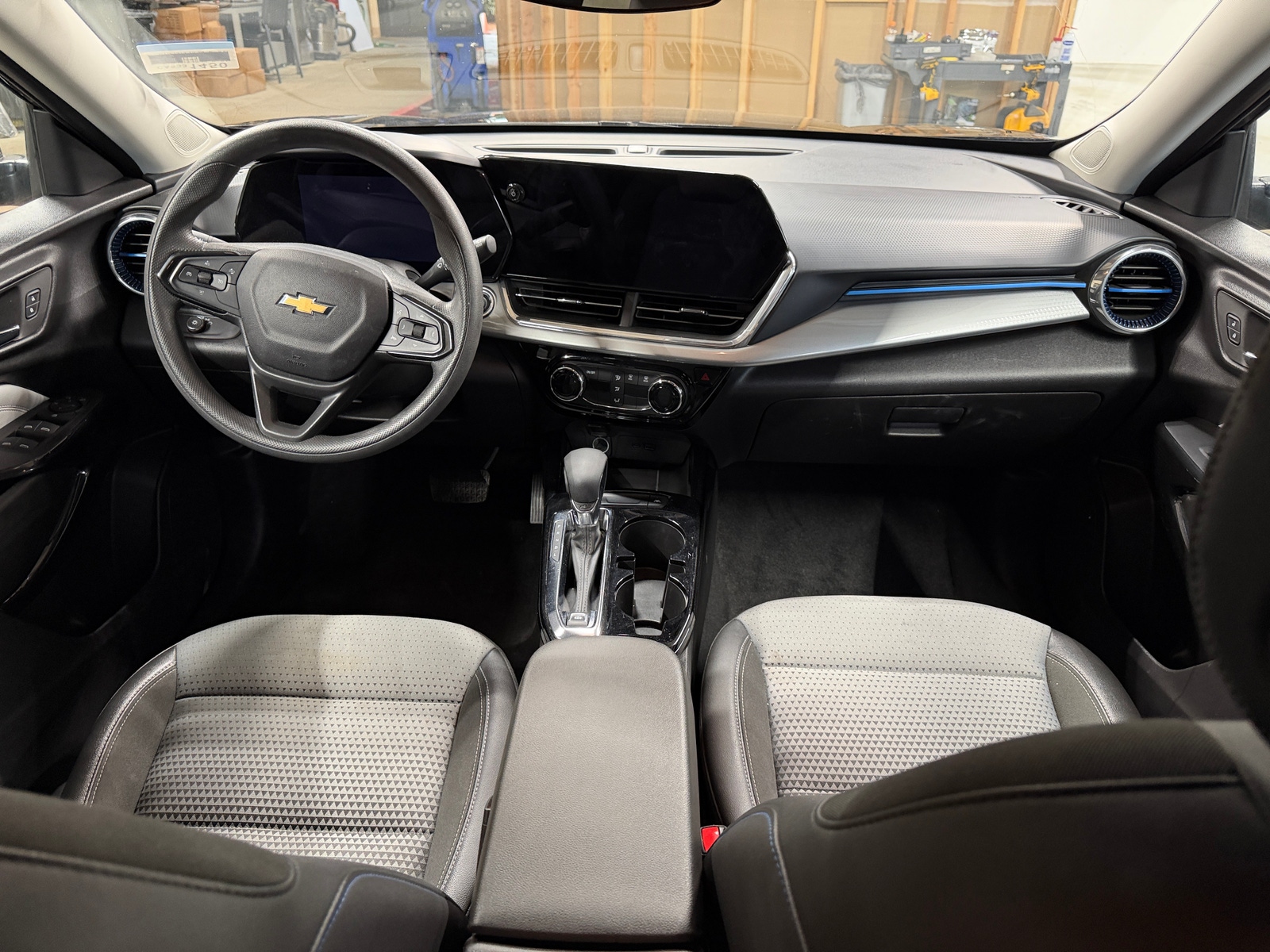 Thumbnail: 2025 Chevrolet Trax - 2