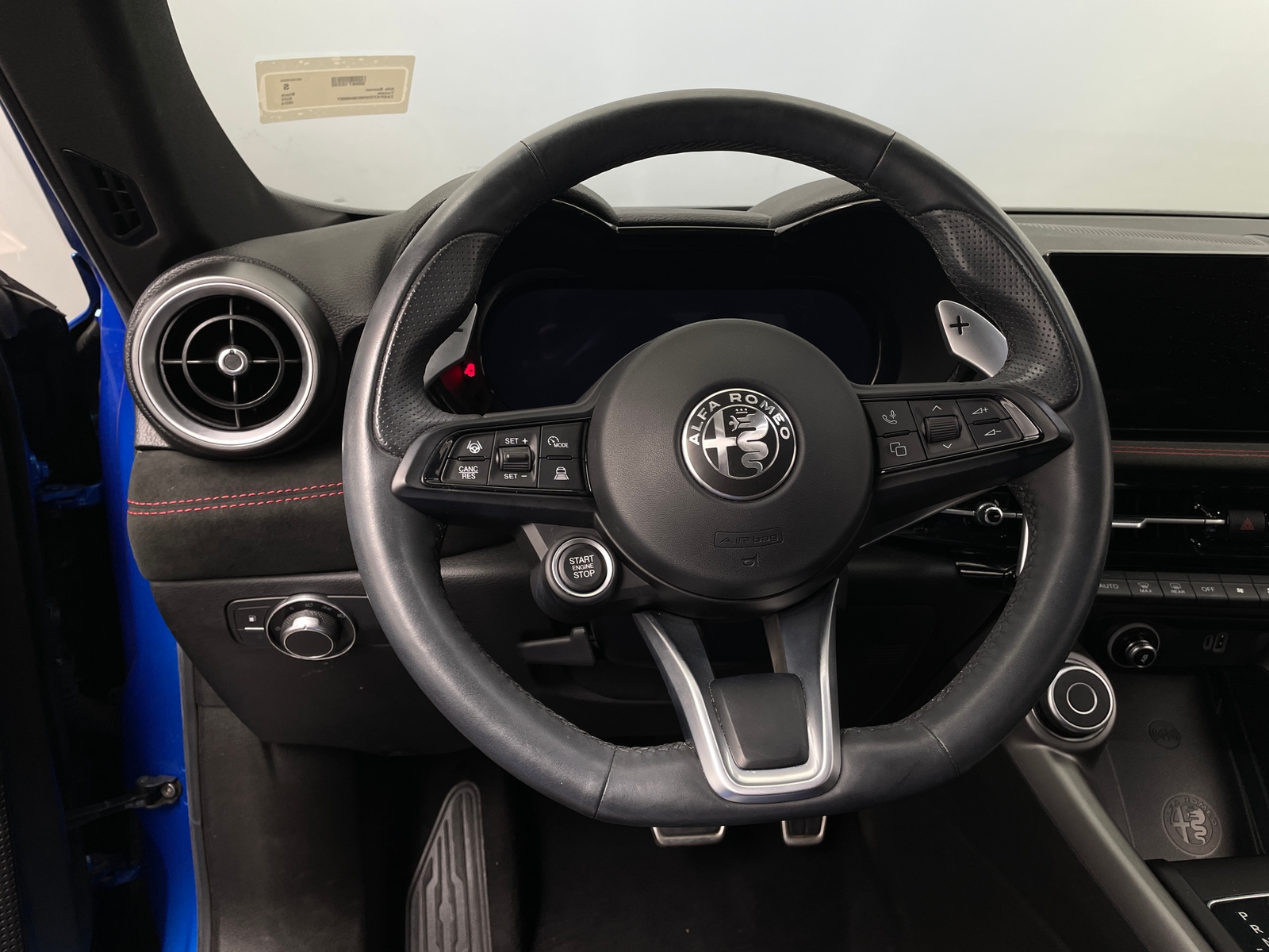 Thumbnail: 2024 Alfa Romeo Tonale - 4