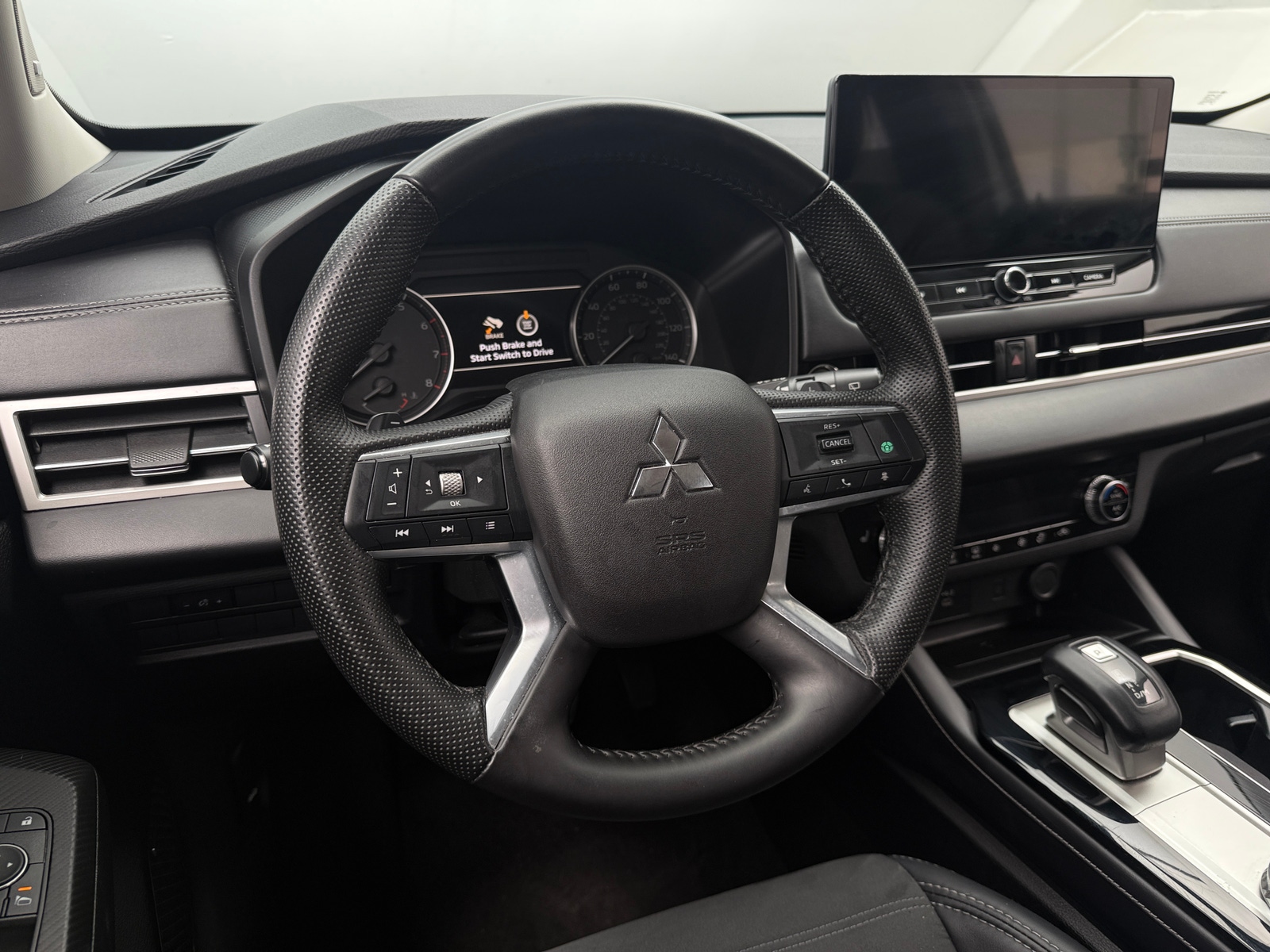 Thumbnail: 2025 Mitsubishi Outlander - 5