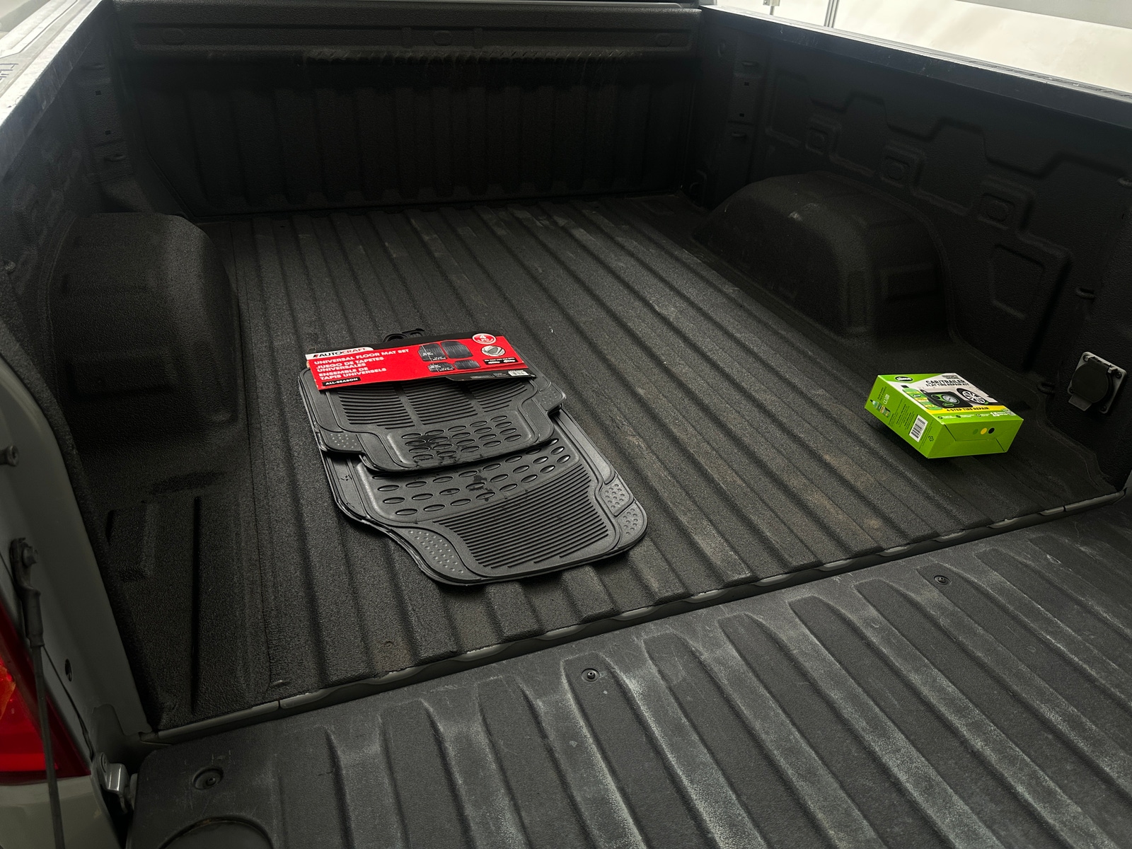 Thumbnail: 2025 Chevrolet Silverado 1500 - 7