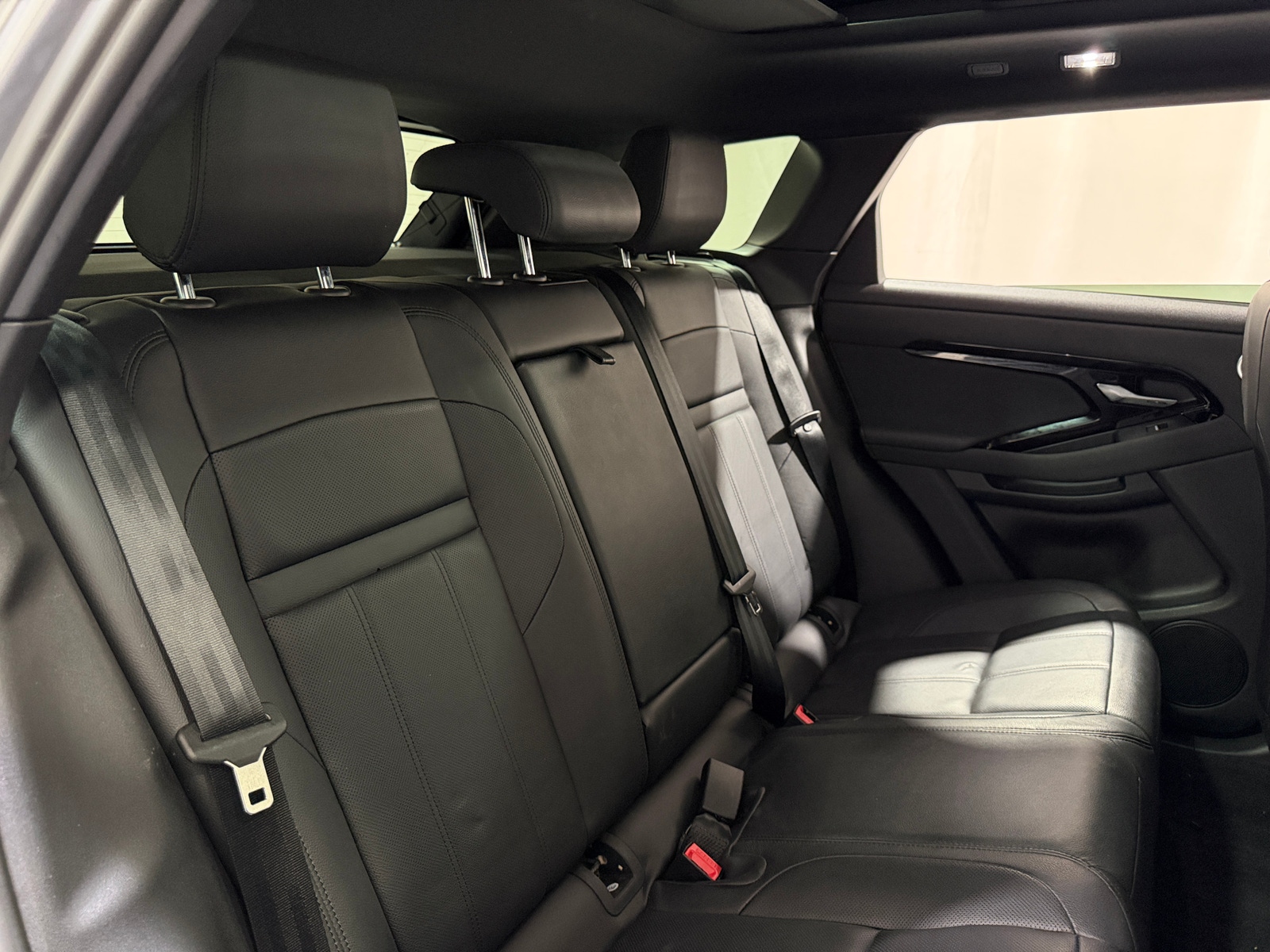 Thumbnail: 2024 Land Rover Range Rover Evoque - 5