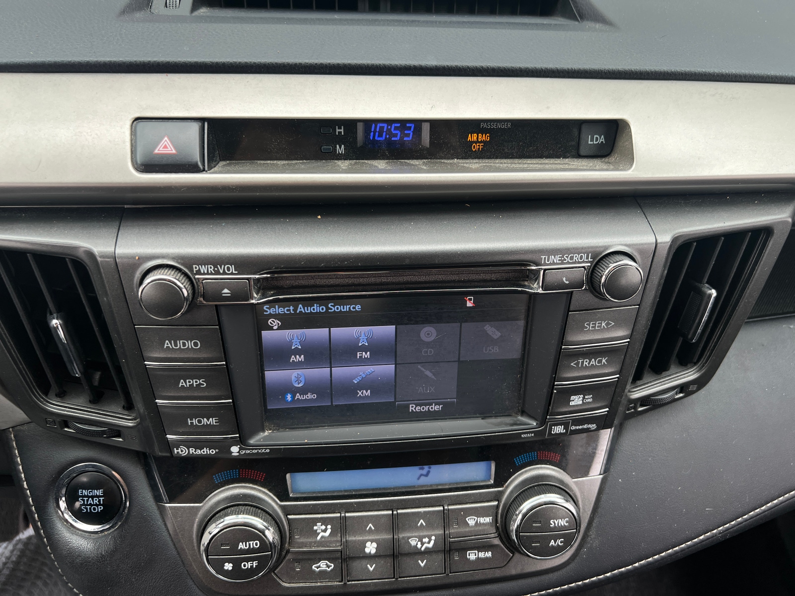 Thumbnail: 2015 Toyota RAV4 - 3