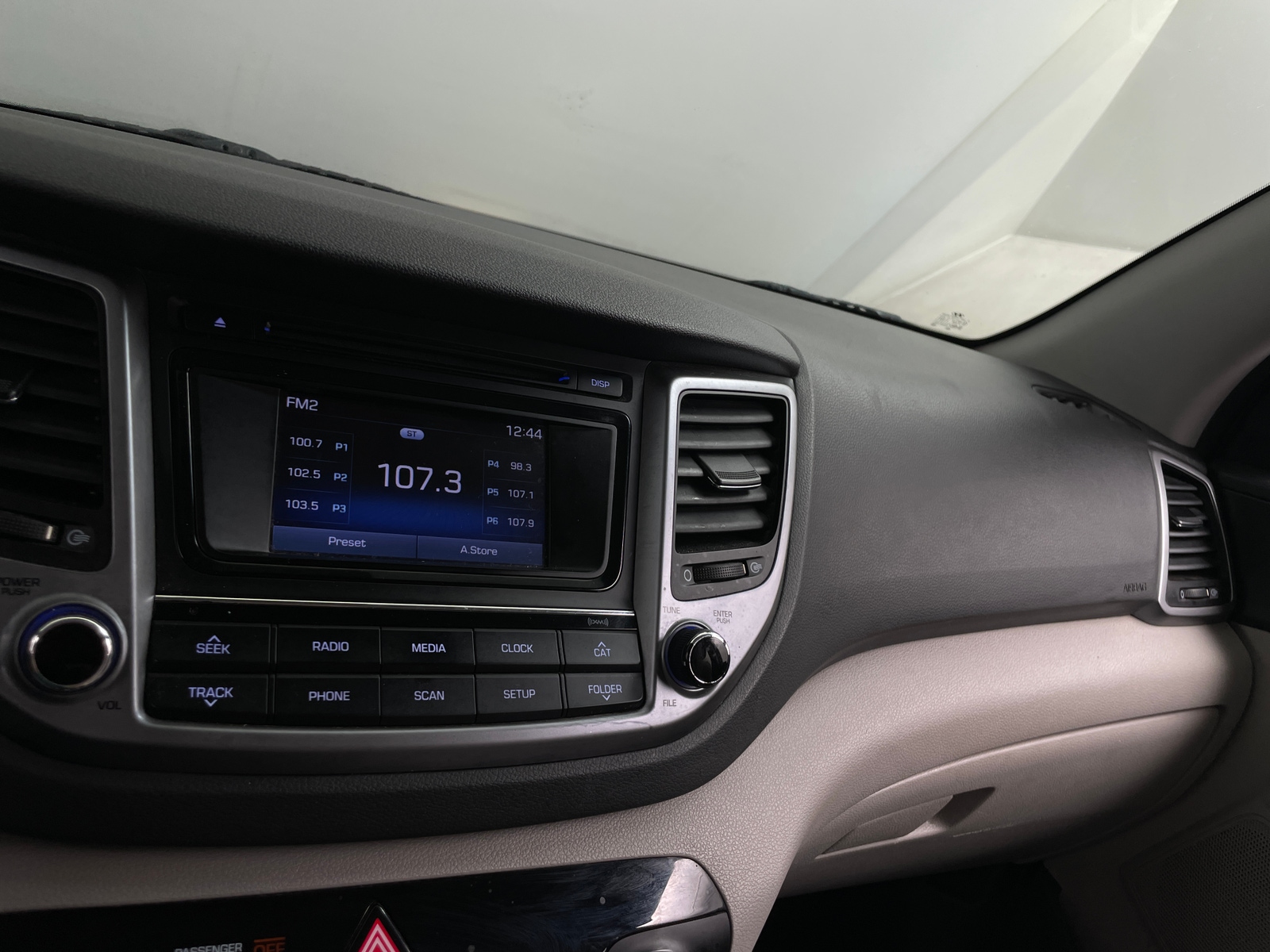 Thumbnail: 2016 Hyundai Tucson - 4