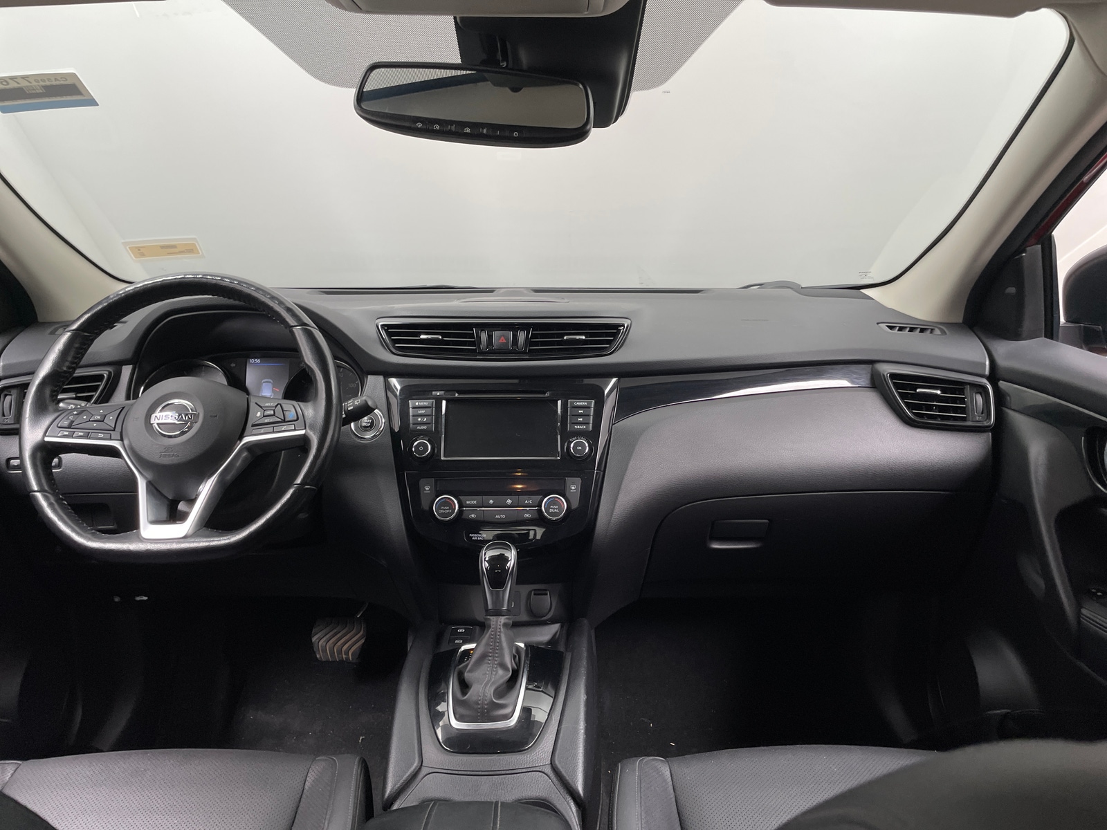 Thumbnail: 2021 Nissan Rogue Sport - 2