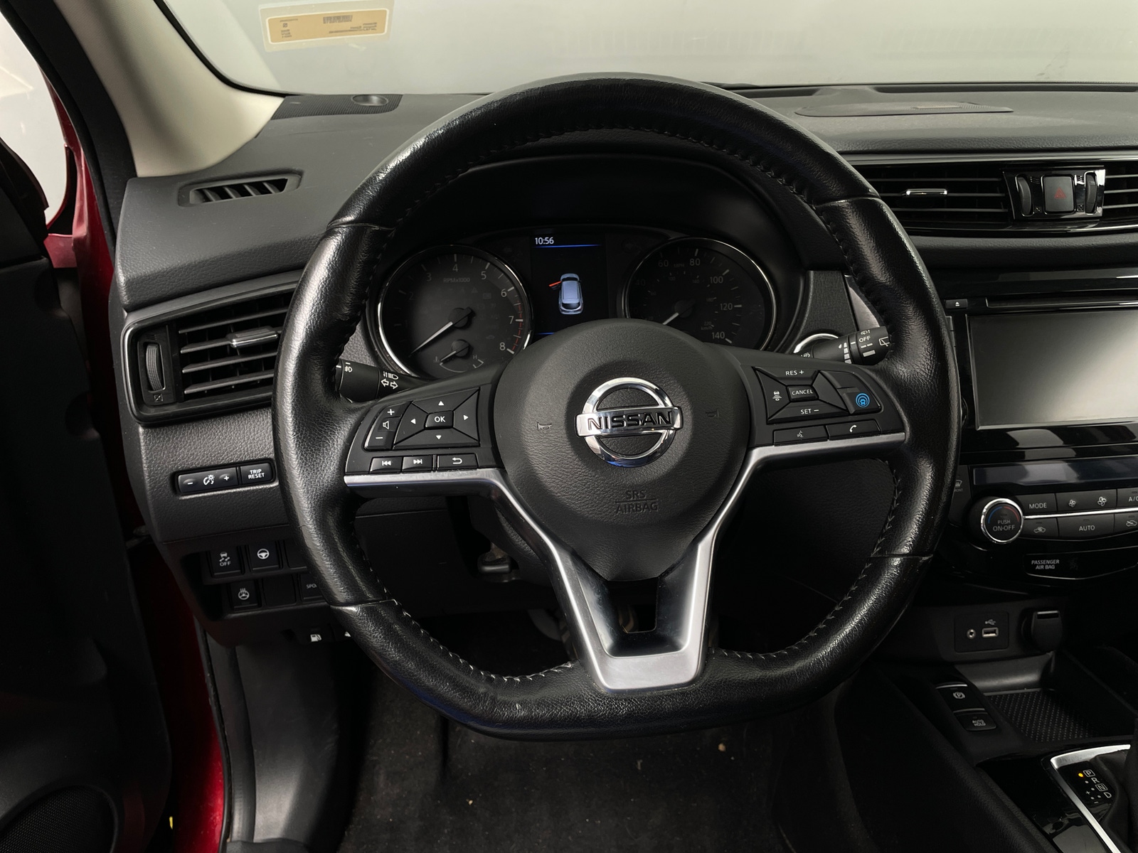 Thumbnail: 2021 Nissan Rogue Sport - 4