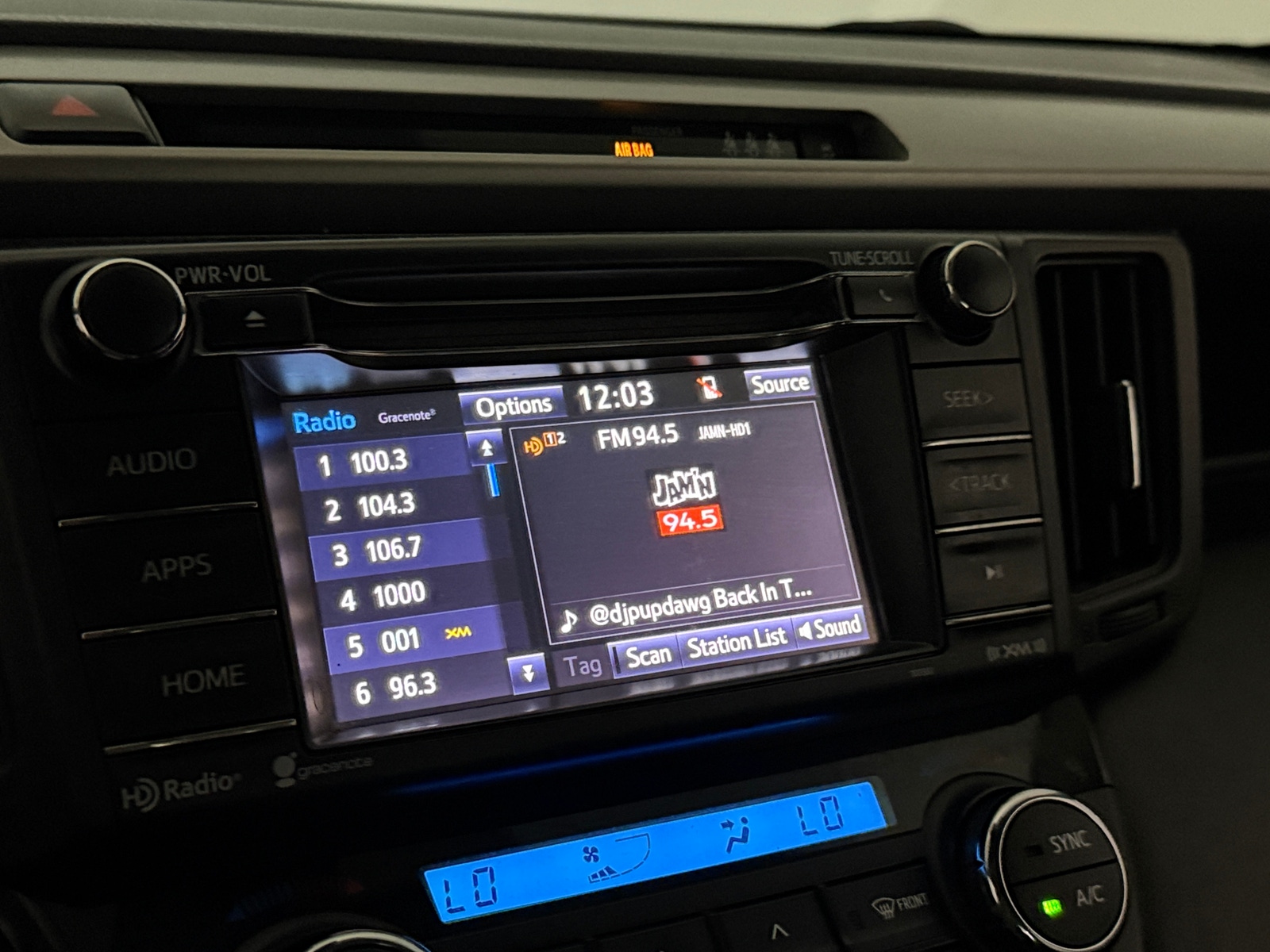 Thumbnail: 2017 Toyota RAV4 - 4