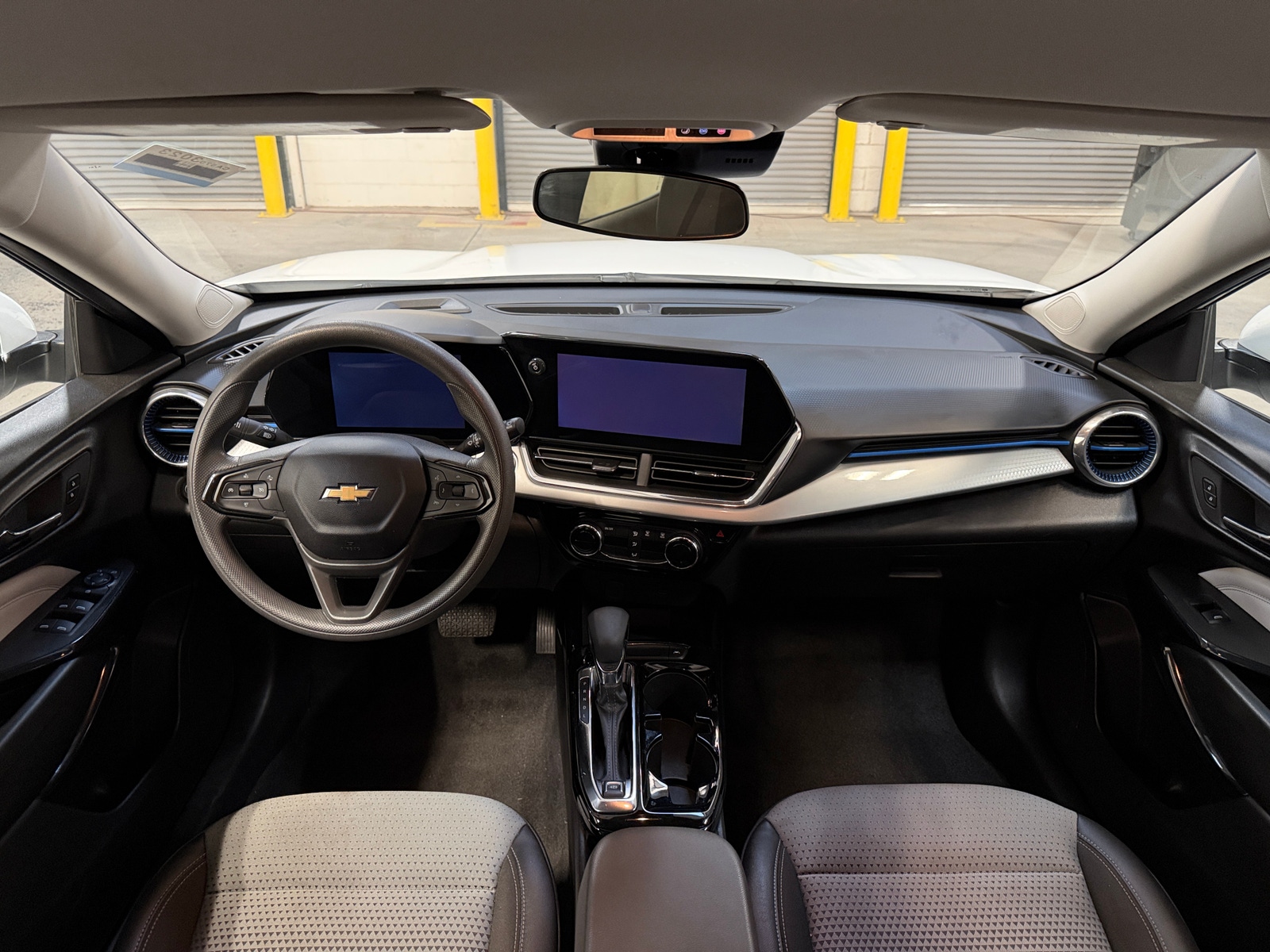 Thumbnail: 2025 Chevrolet Trax - 2