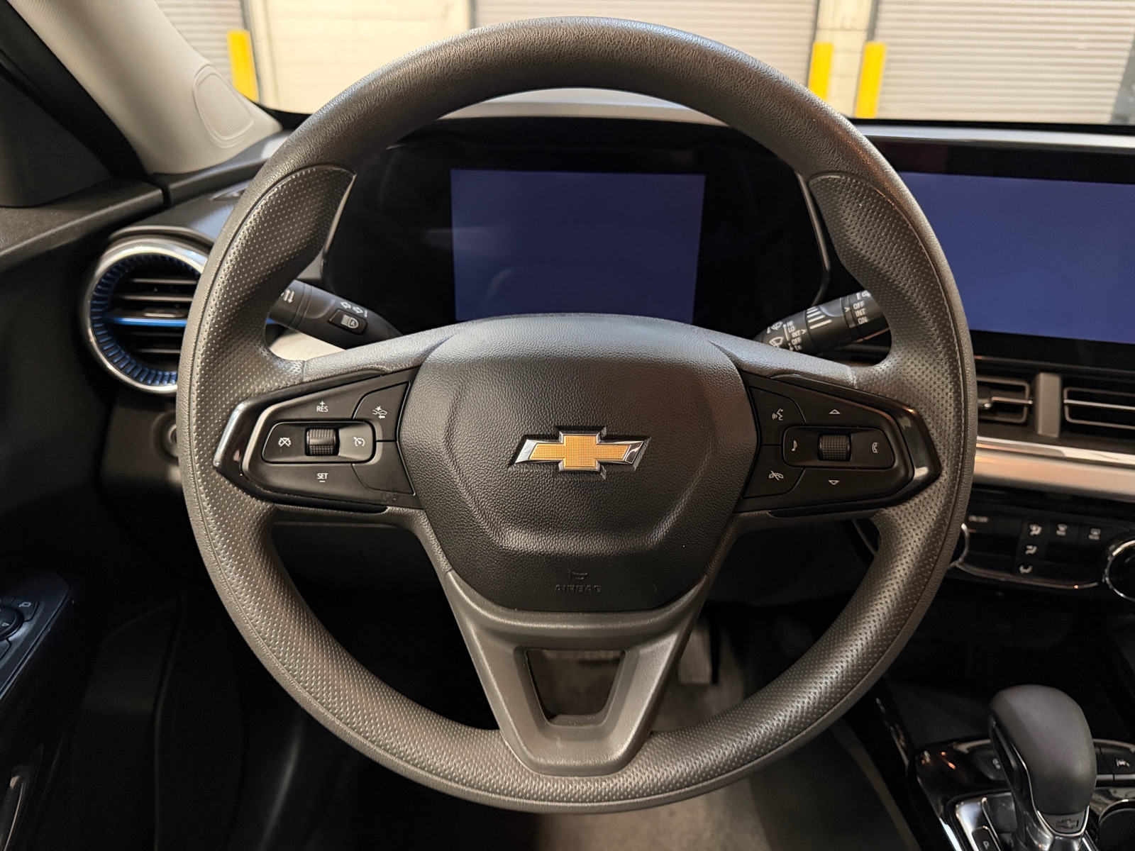 Thumbnail: 2025 Chevrolet Trax - 4