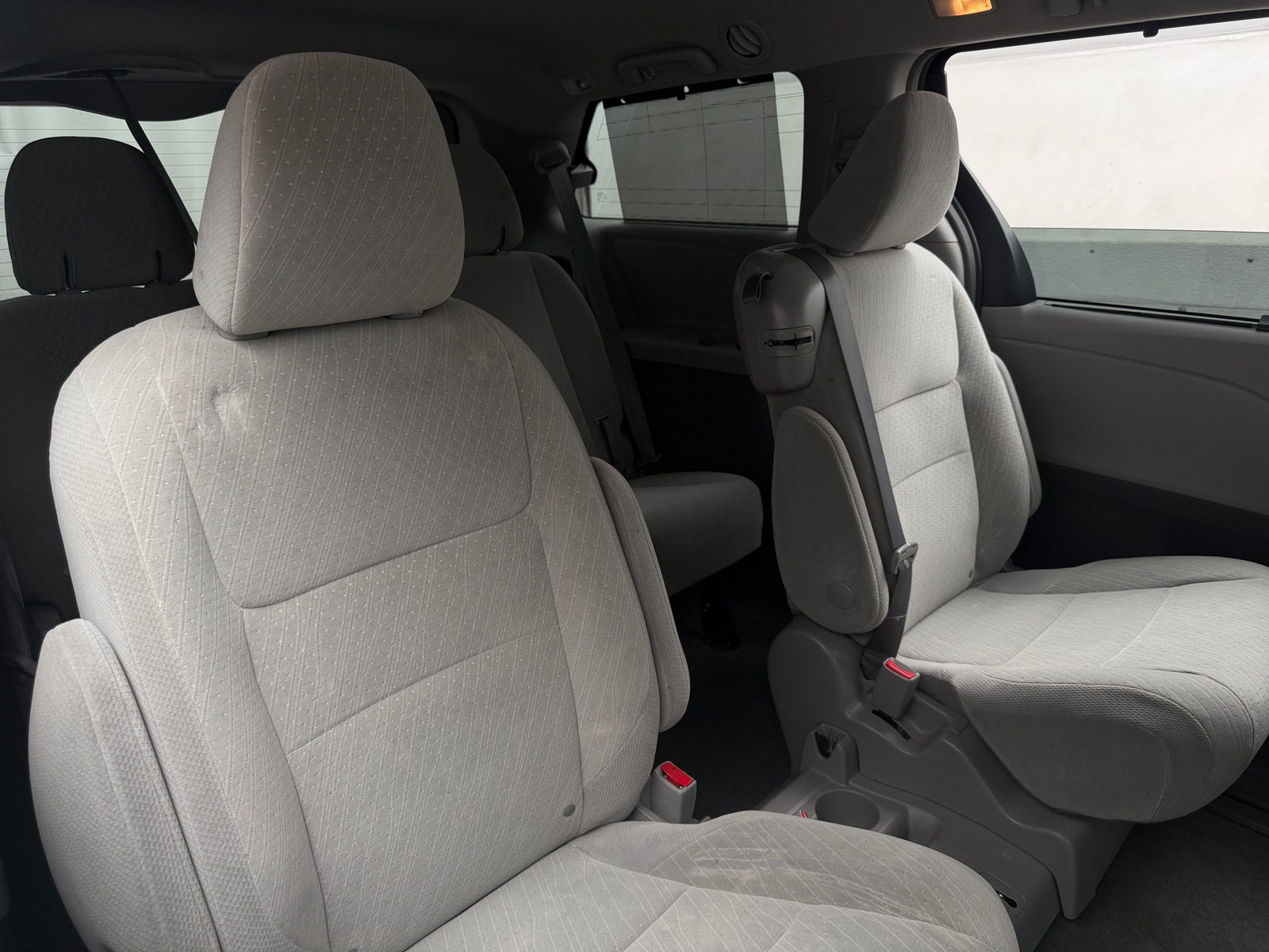 Thumbnail: 2018 Toyota Sienna - 6