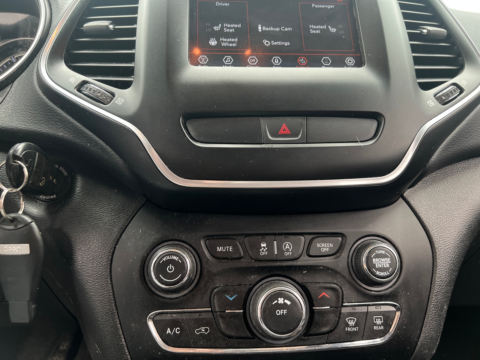Thumbnail: 2020 Jeep Cherokee - 4