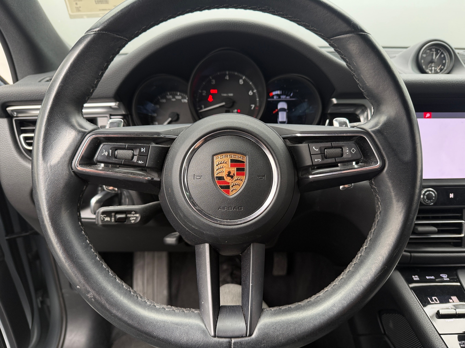 Thumbnail: 2023 Porsche Macan - 4