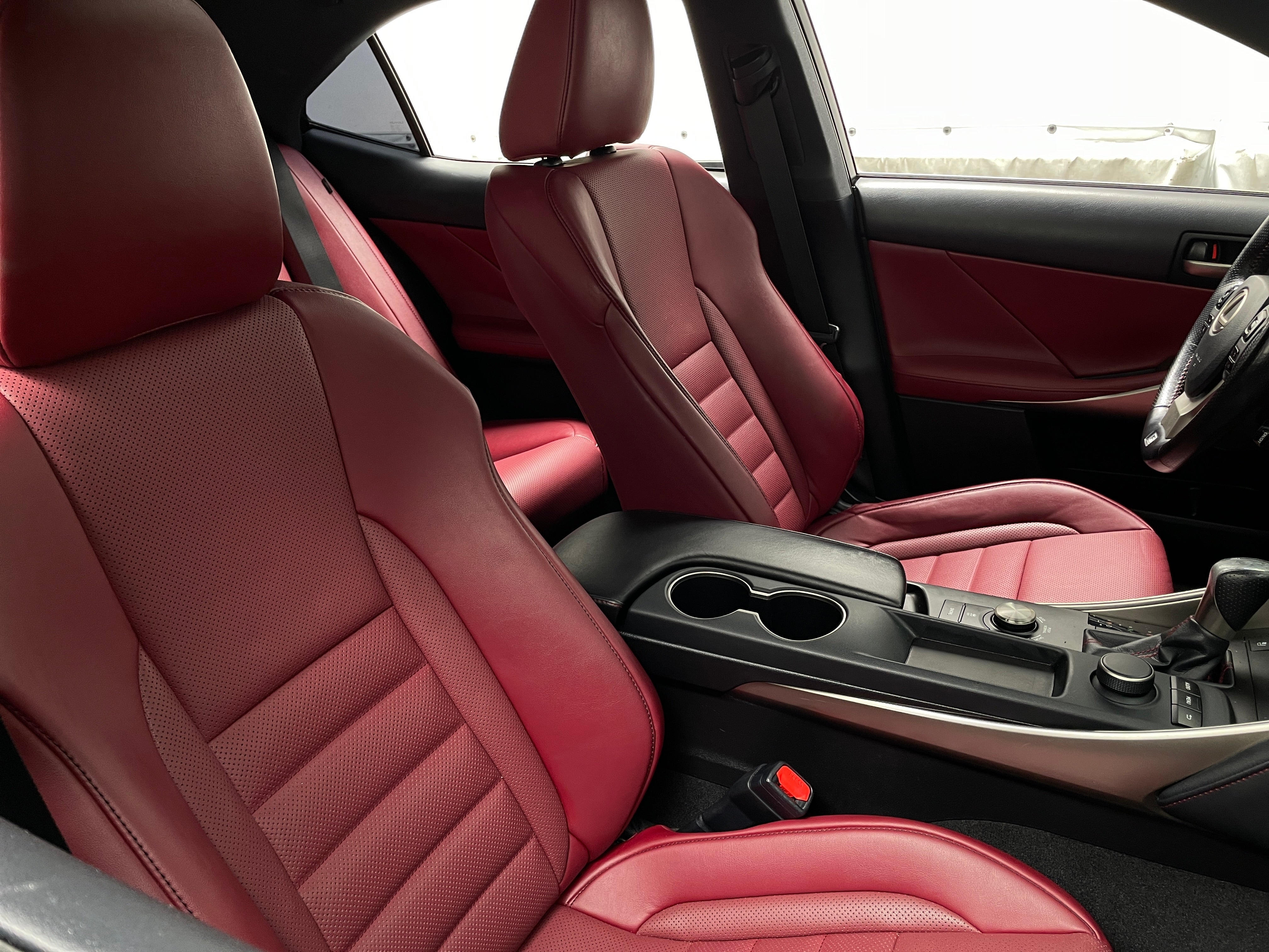 2017 Lexus IS