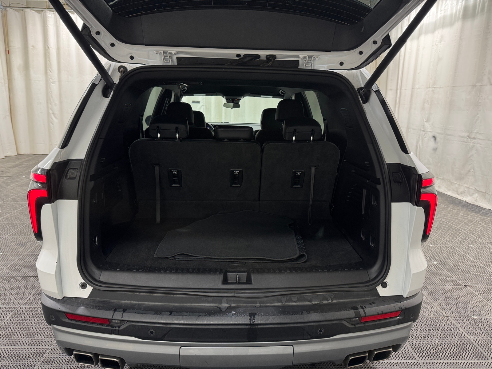 Thumbnail: 2025 Chevrolet Traverse - 6
