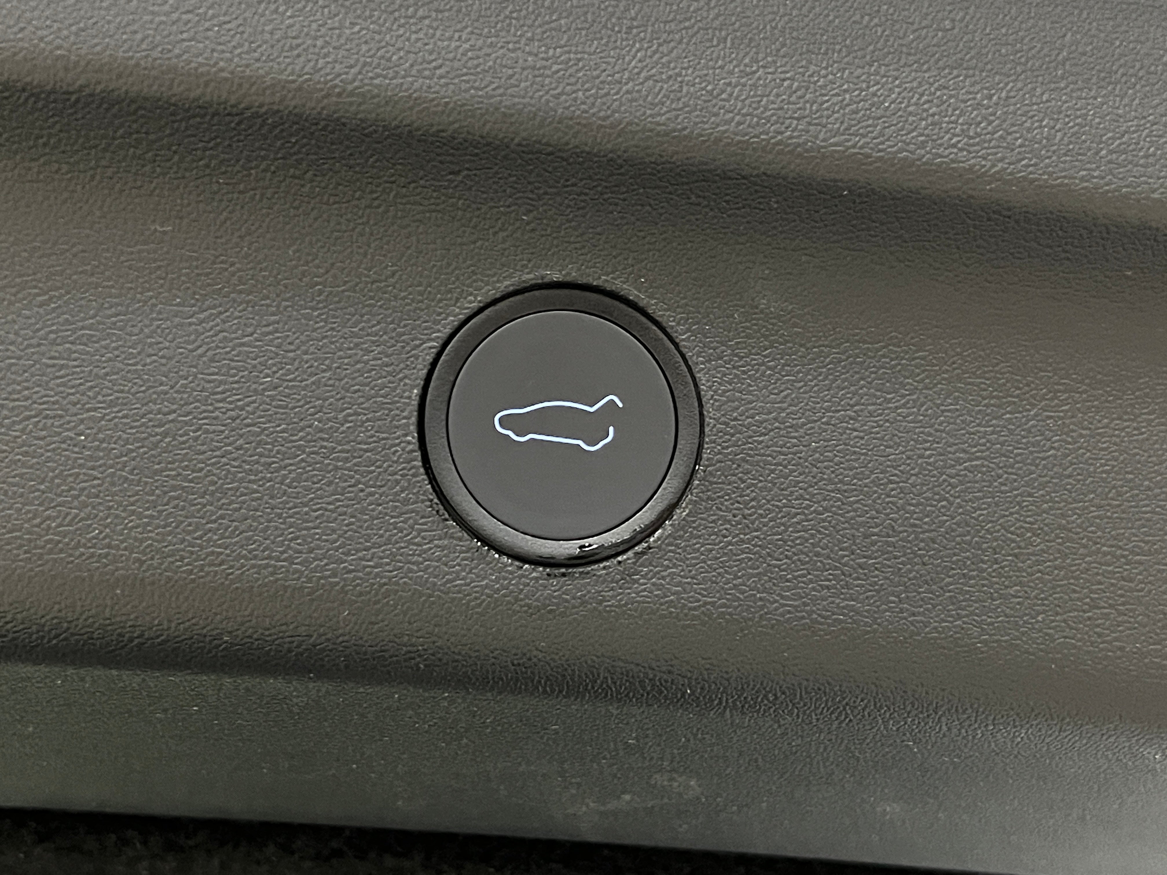 Used 2022 Tesla Model Y Long Range with VIN 7SAYGDEE2NF458662 for sale in Auburn, WA