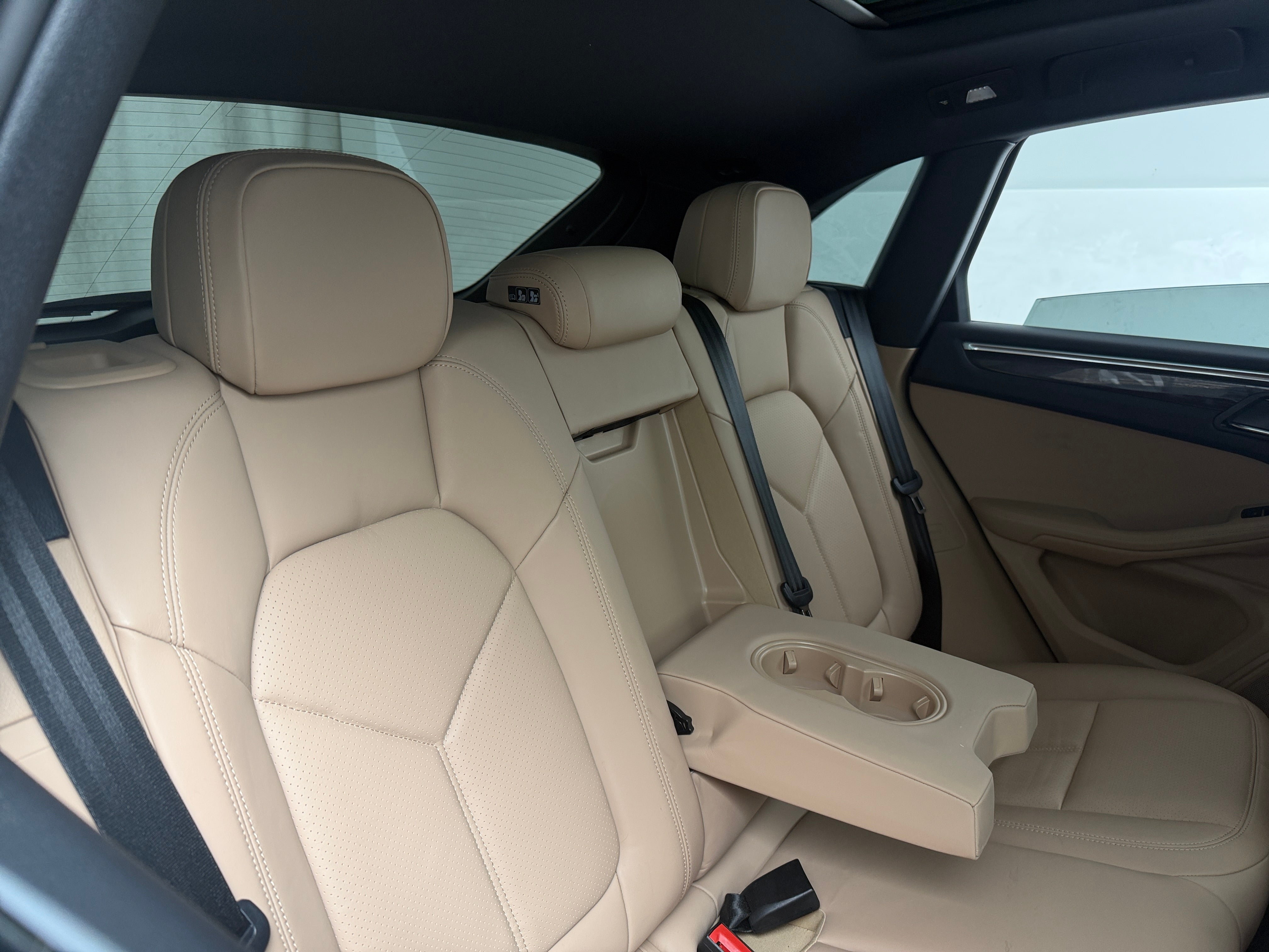 2022 Porsche Macan
