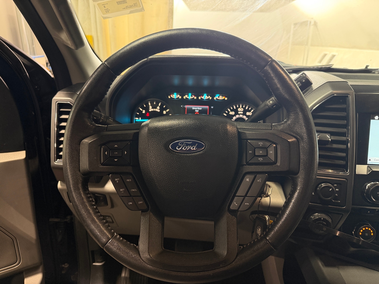 Thumbnail: 2018 Ford Econoline - 5
