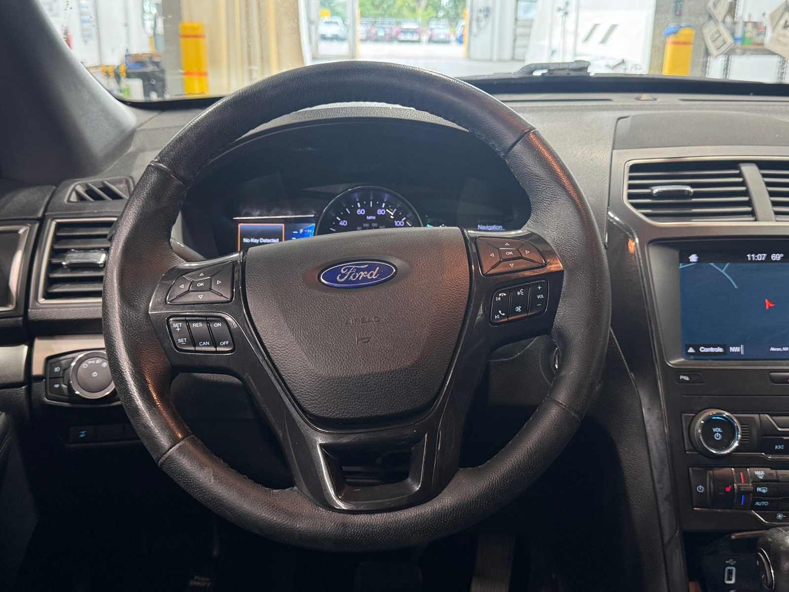 Thumbnail: 2019 Ford Explorer - 4