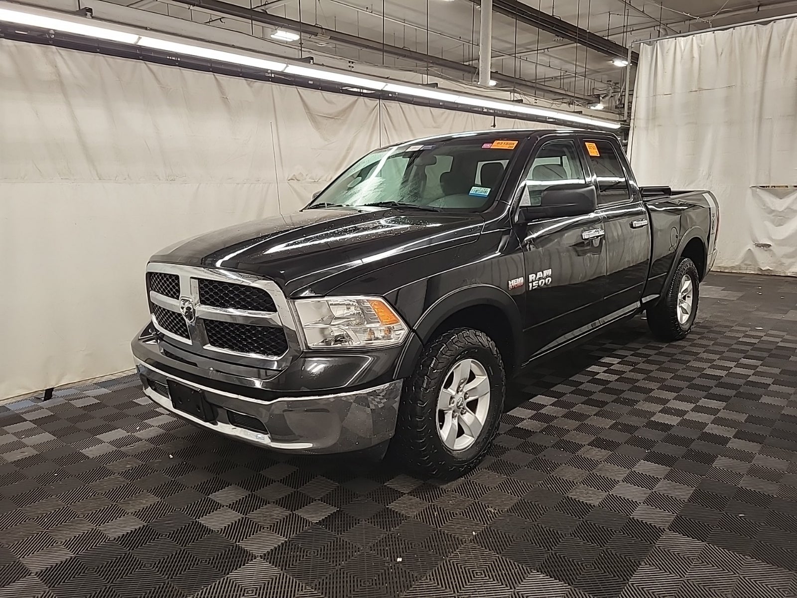 2018 Ram 1500 SLT 4x4 Quad Cab 6'4" Box