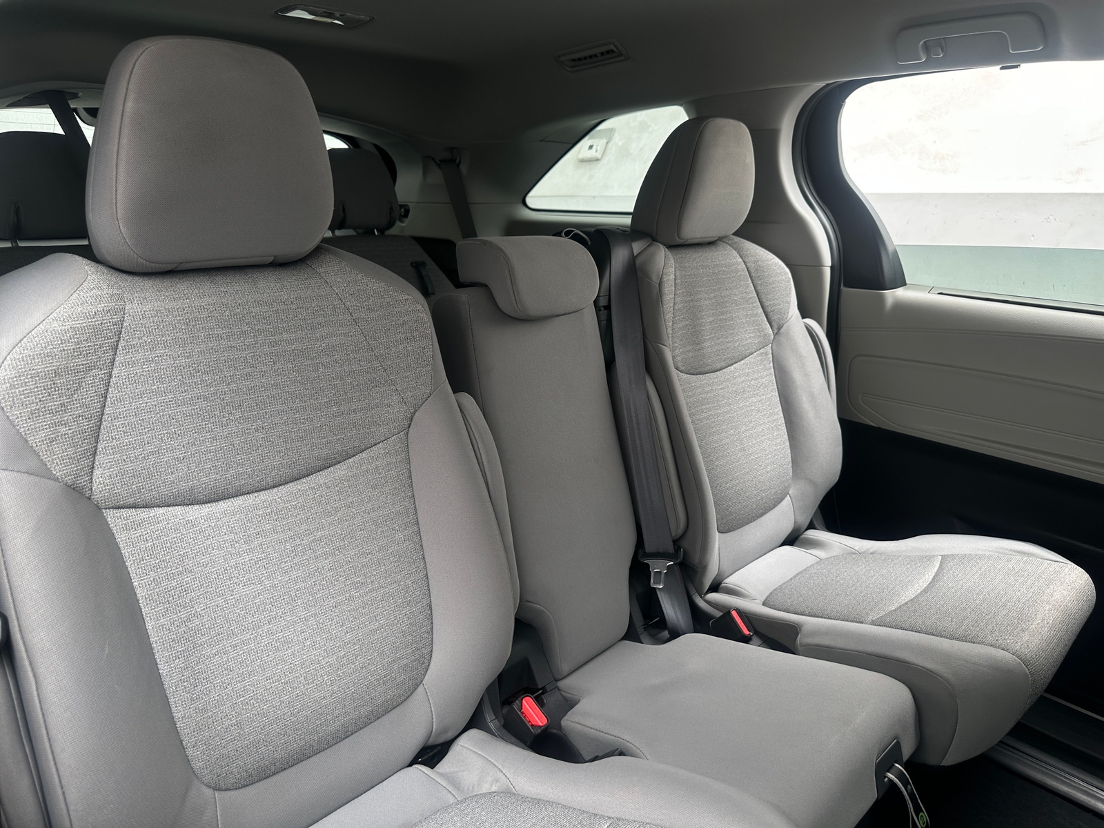Thumbnail: 2021 Toyota Sienna - 6