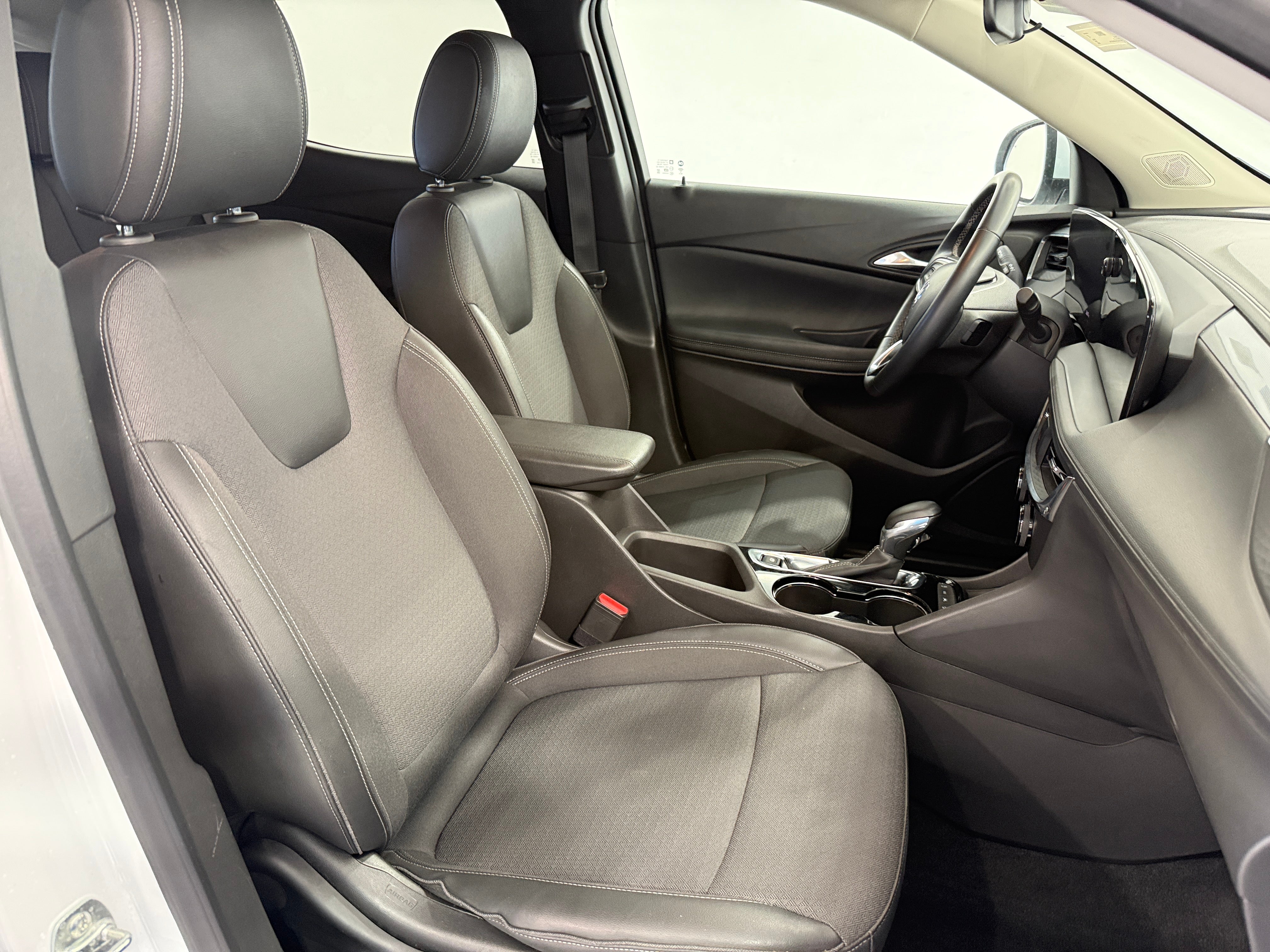 2025 Buick Encore GX Preferred - Photo 8