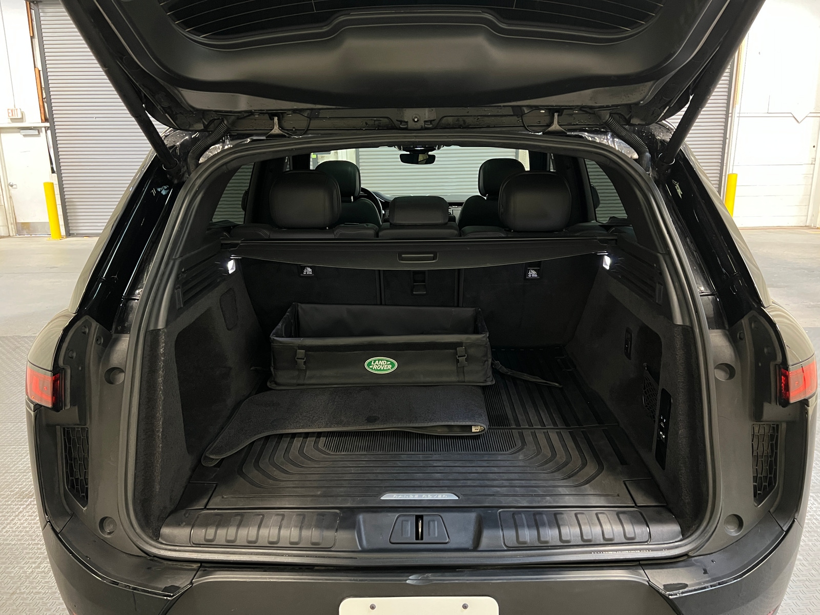 Thumbnail: 2024 Land Rover Range Rover Sport - 6