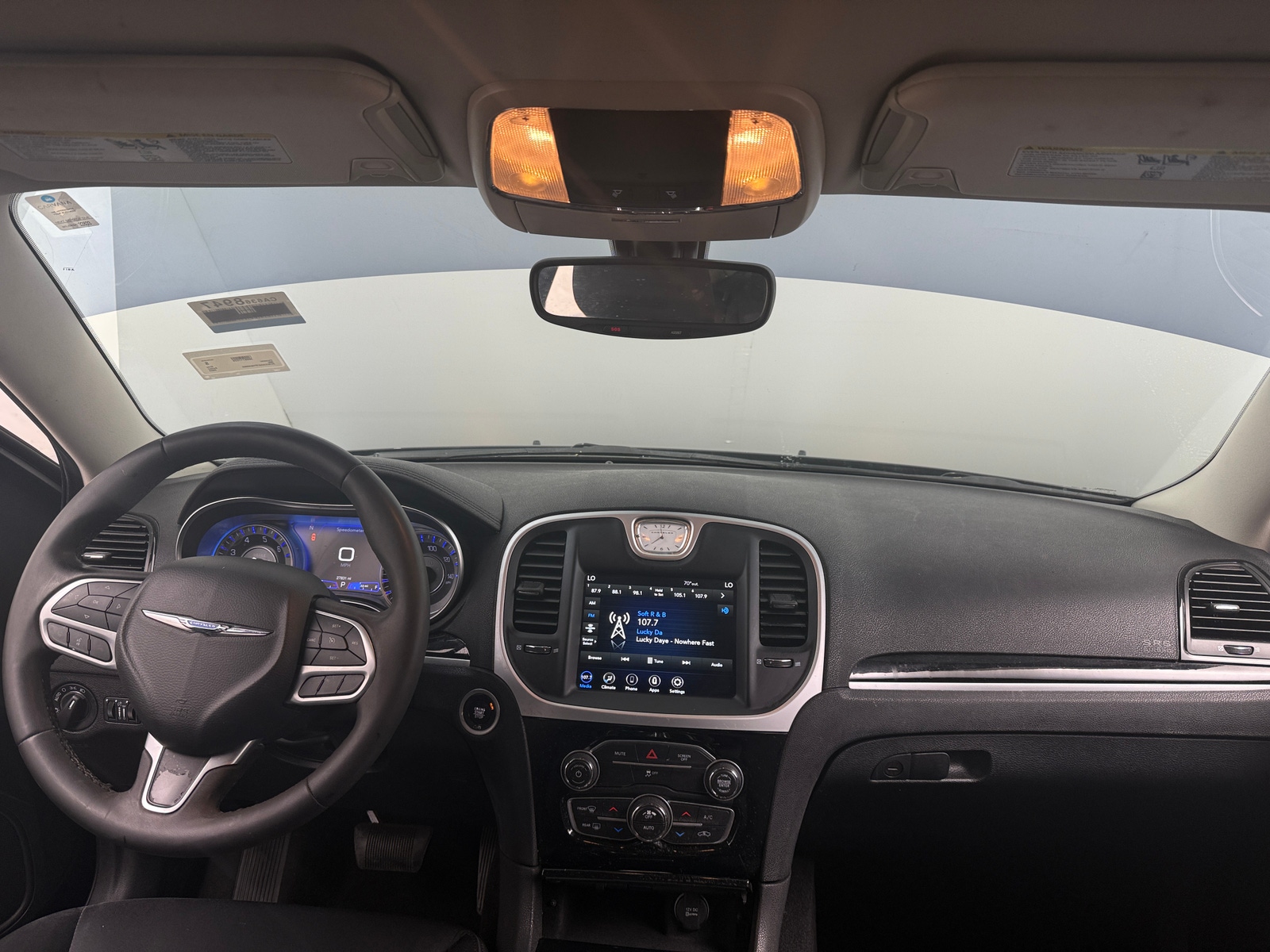 Thumbnail: 2023 Chrysler 300 - 3
