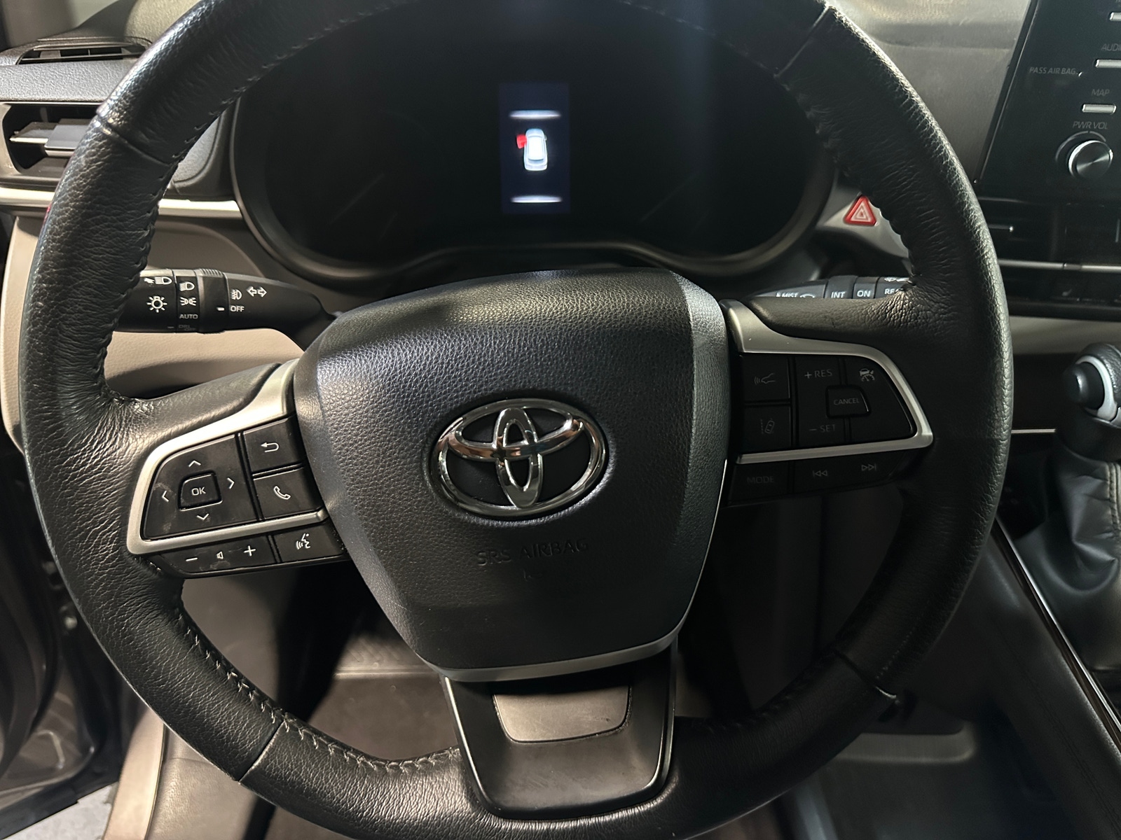 Thumbnail: 2022 Toyota Sienna - 5