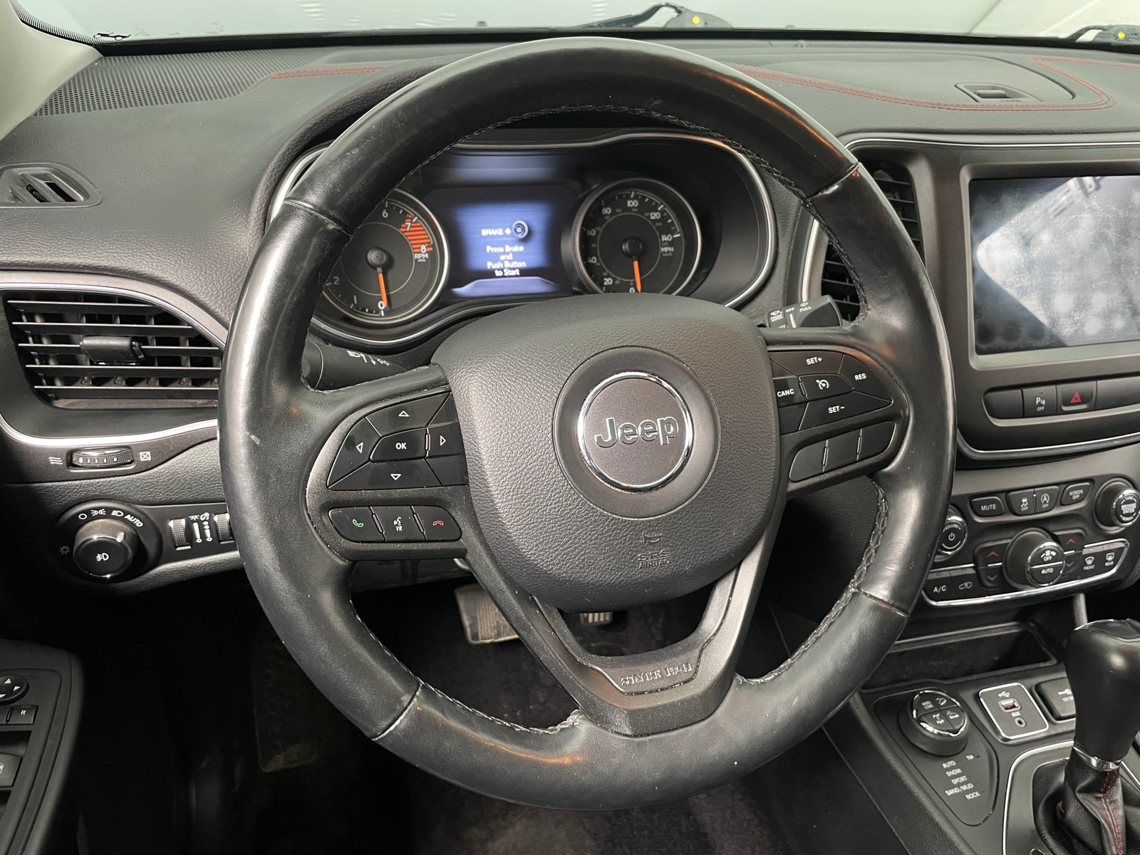 Thumbnail: 2019 Jeep Cherokee - 5