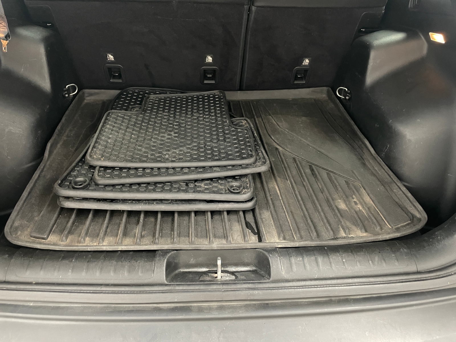 Thumbnail: 2019 Jeep Cherokee - 7