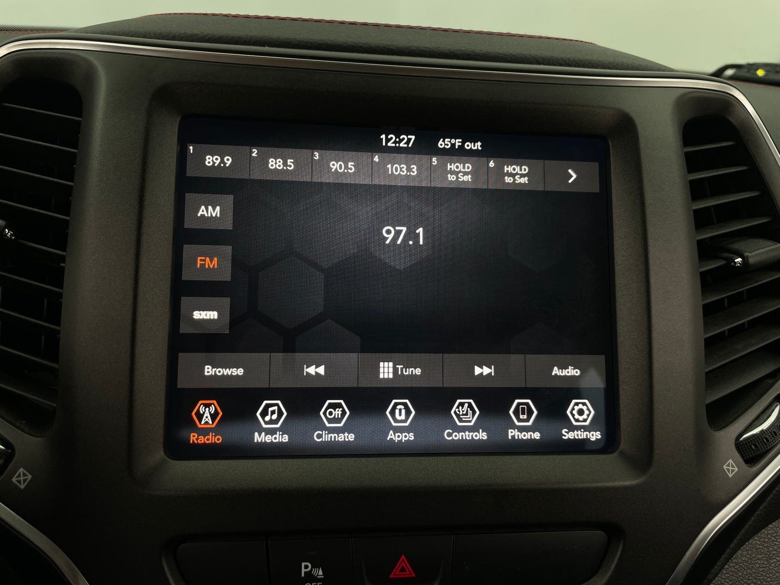 Thumbnail: 2019 Jeep Cherokee - 4