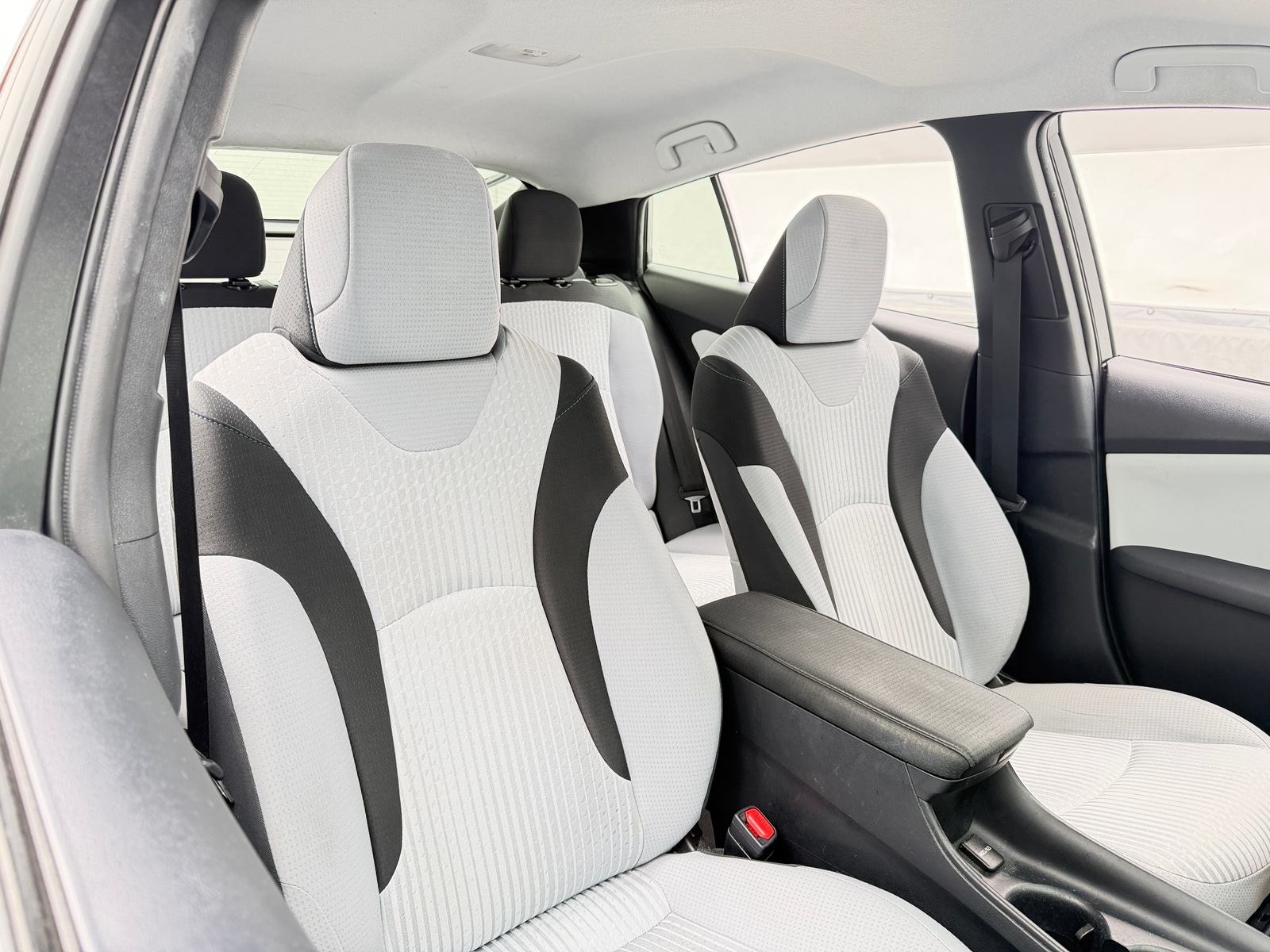 Thumbnail: 2016 Toyota Prius - 2