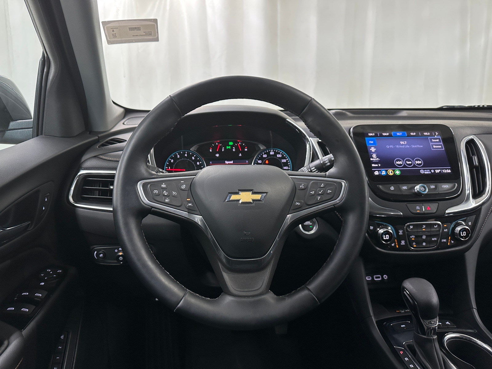 Thumbnail: 2023 Chevrolet Equinox - 4