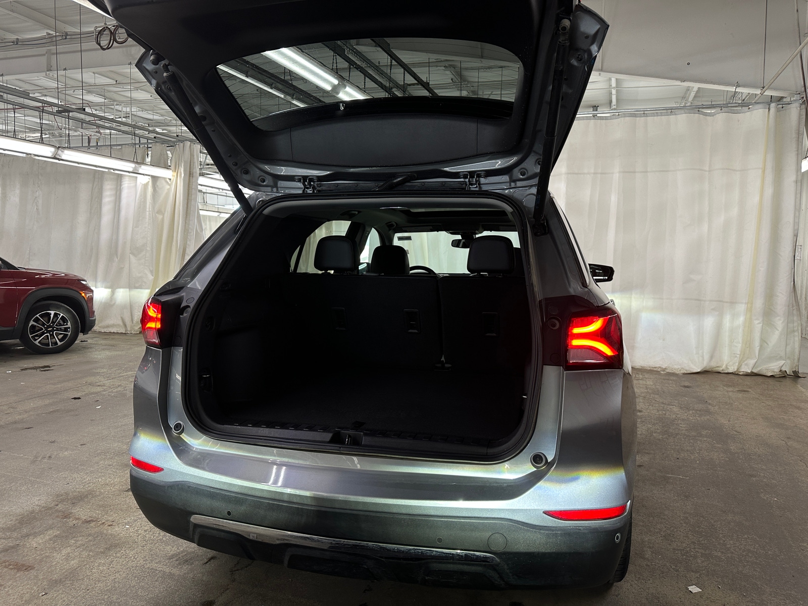 Thumbnail: 2023 Chevrolet Equinox - 6