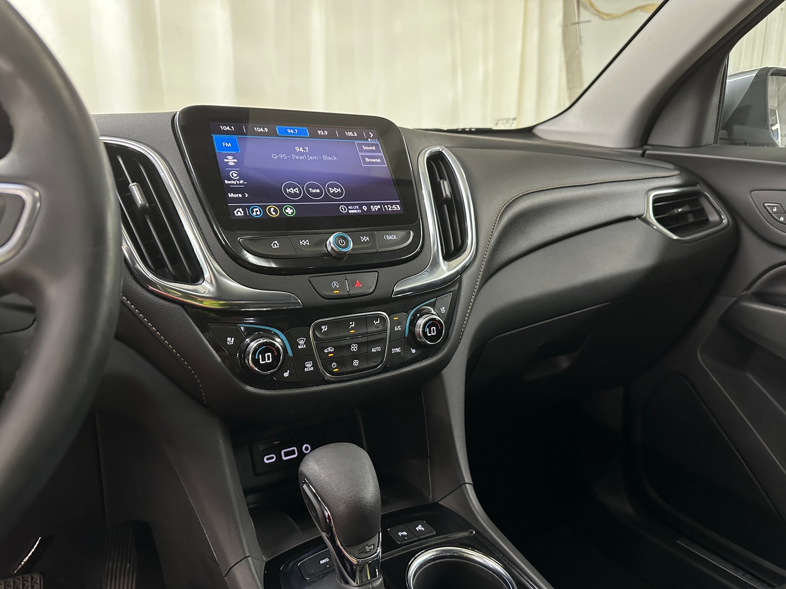 Thumbnail: 2023 Chevrolet Equinox - 3