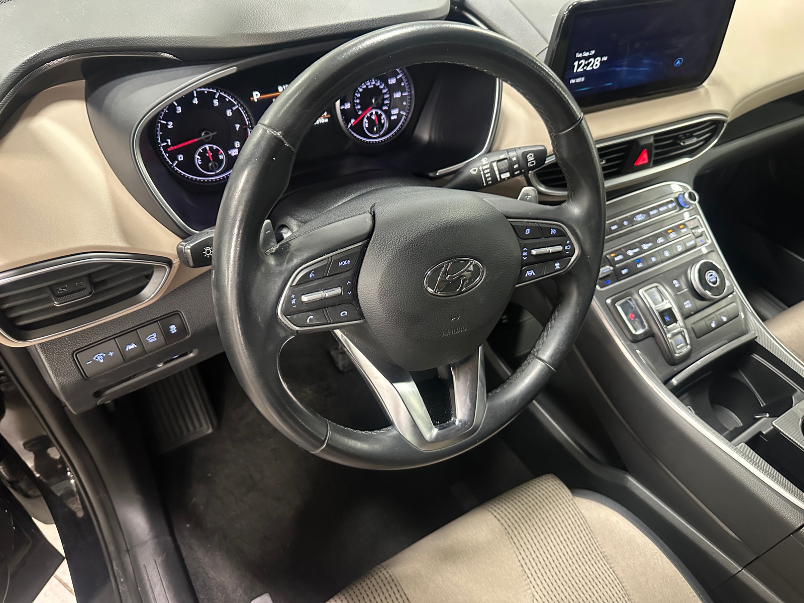 Thumbnail: 2023 Hyundai Santa Fe - 5