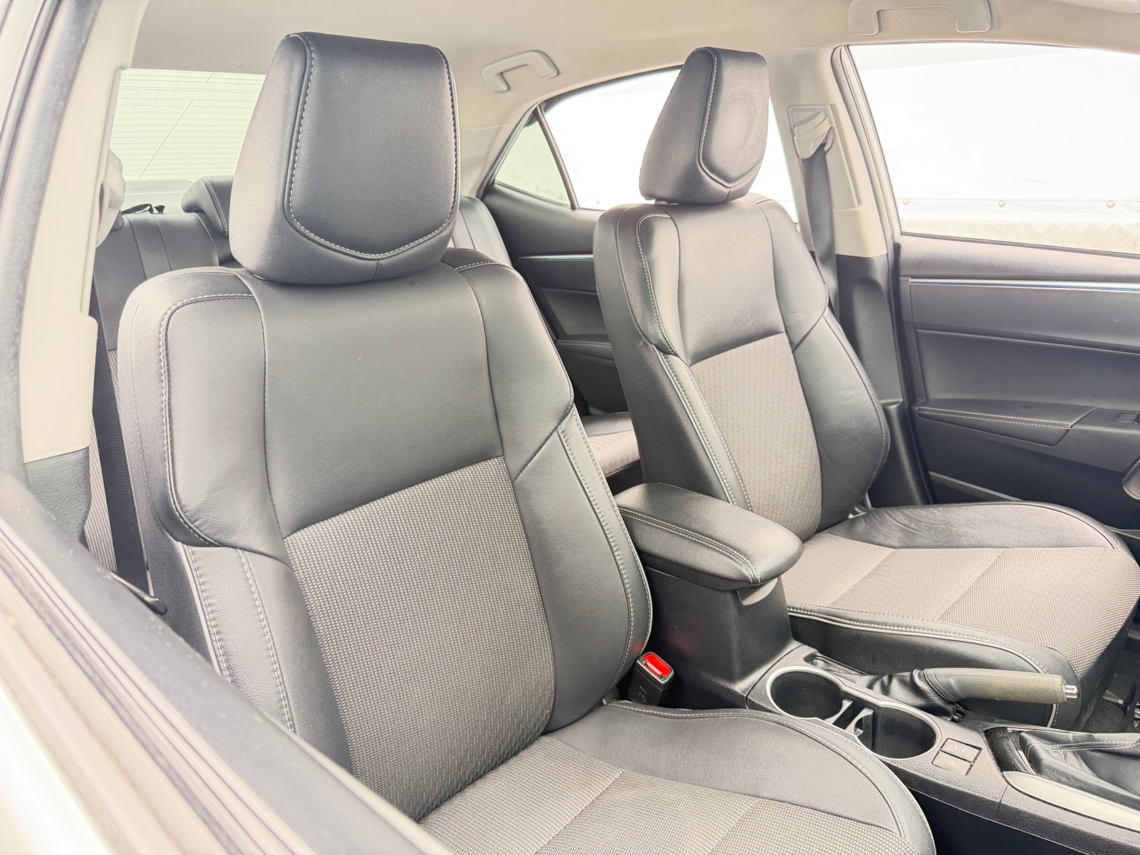 Thumbnail: 2016 Toyota Corolla - 2